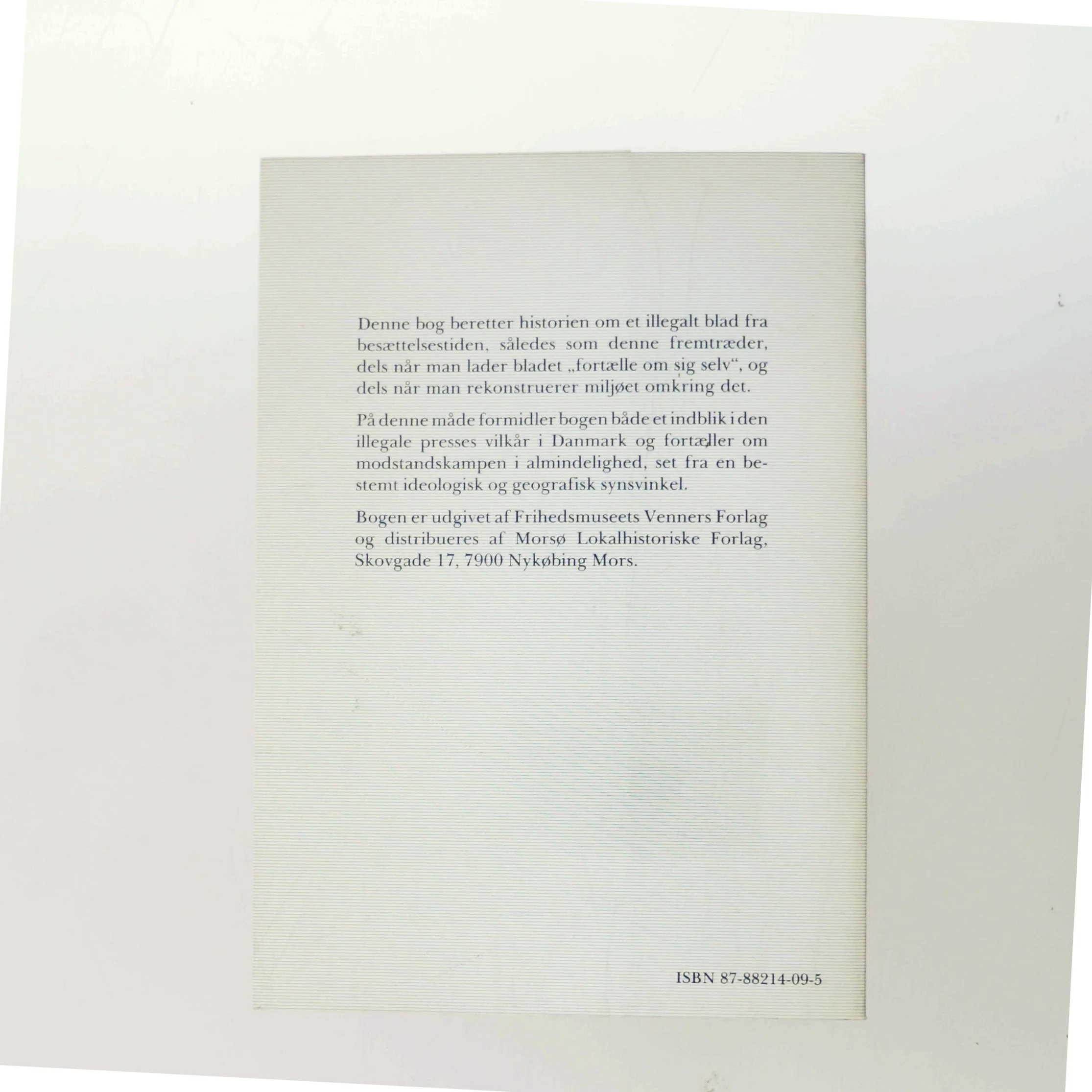 Klokken er fem minutter før tolv af Bent Søndergaard (Bog)