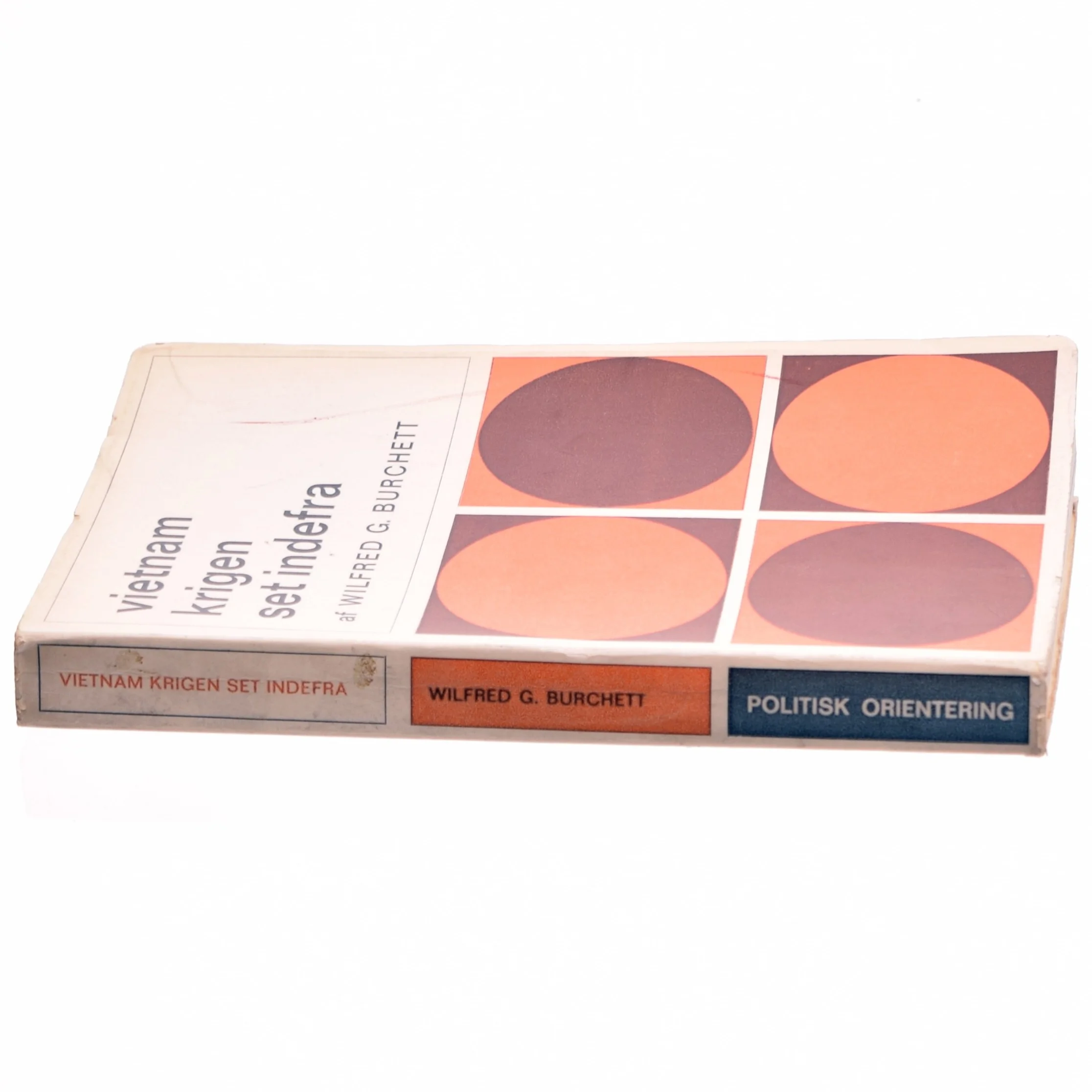 Vietnamkrigen set indefra af Wilfred G. Burchett (Bog)