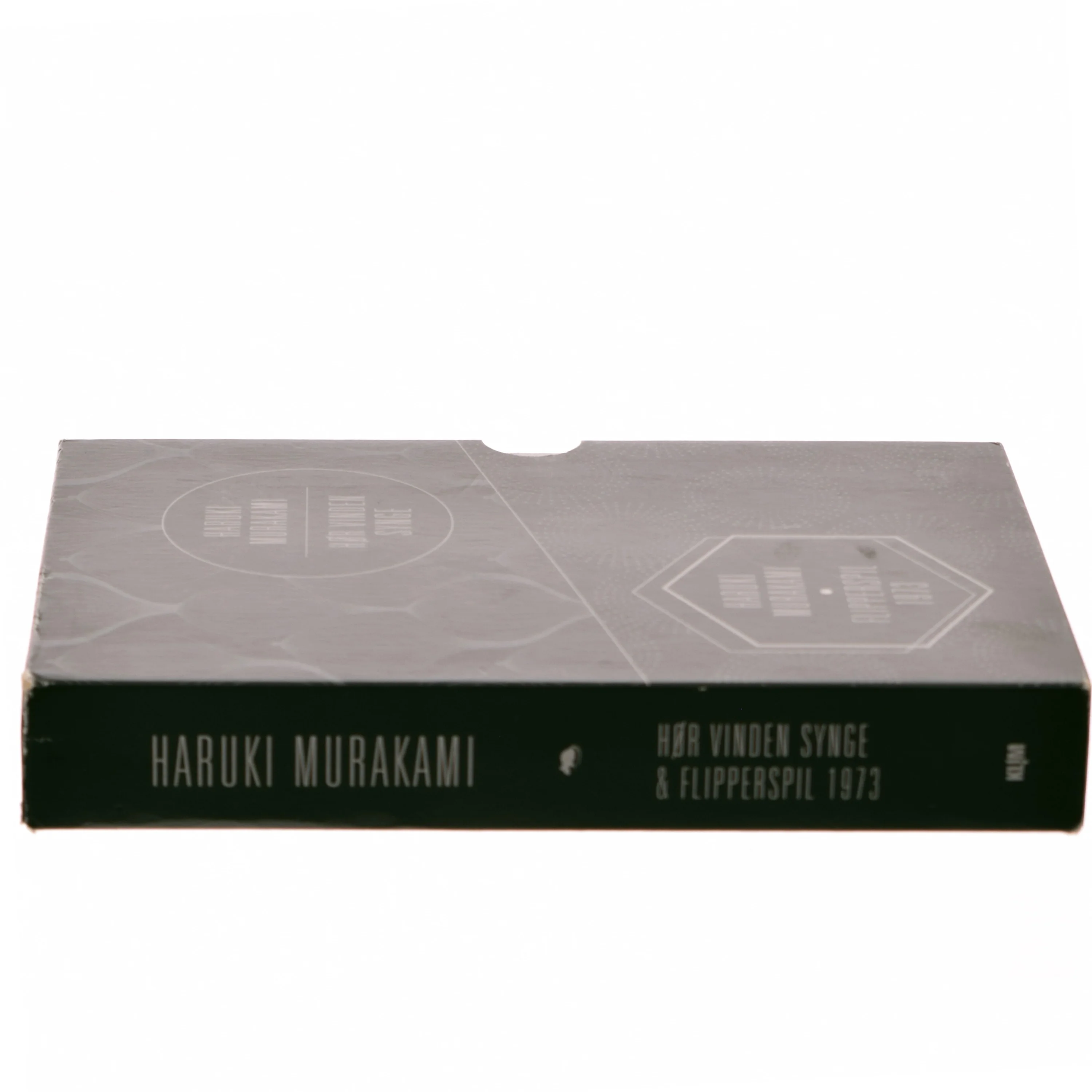 Hør vinden synge : to romaner : Flipperspil 1973 : to romaner af Haruki Murakami (Bog)