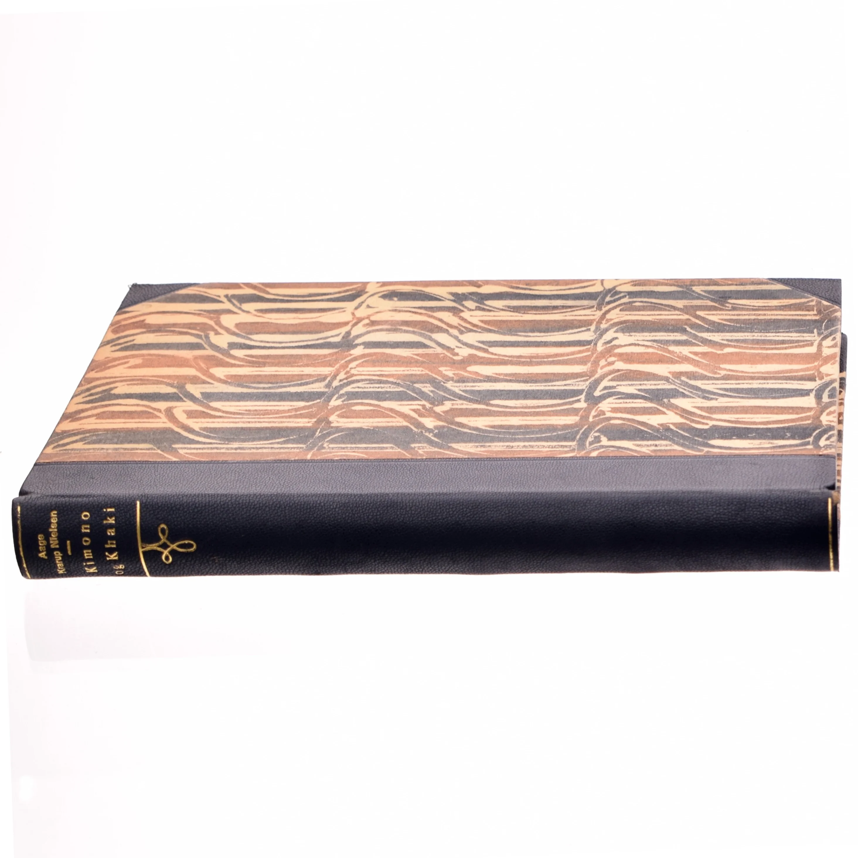 Kimono og khaki af Aagre Krarup Nielsen (bog)