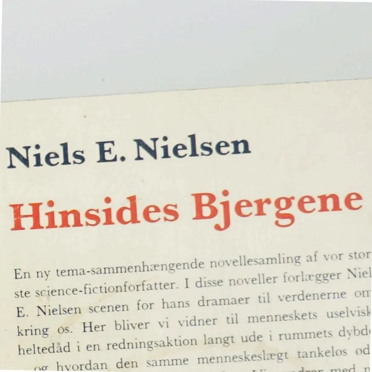Hinsides Bjergene af Niels E. Nielsen (Bog)