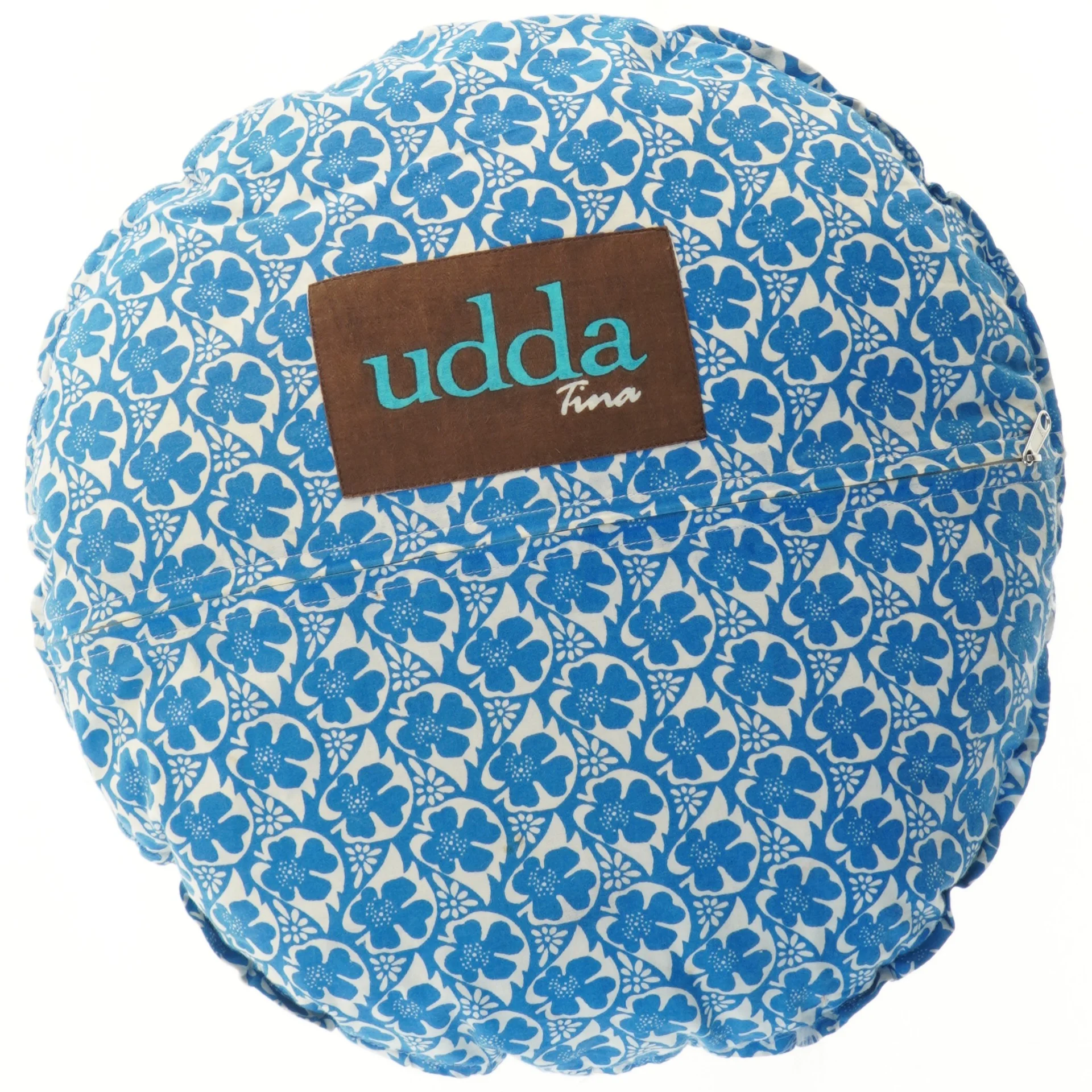 Rund pude med blomstermønster fra Udda Tina (str. Ø 37 cm)