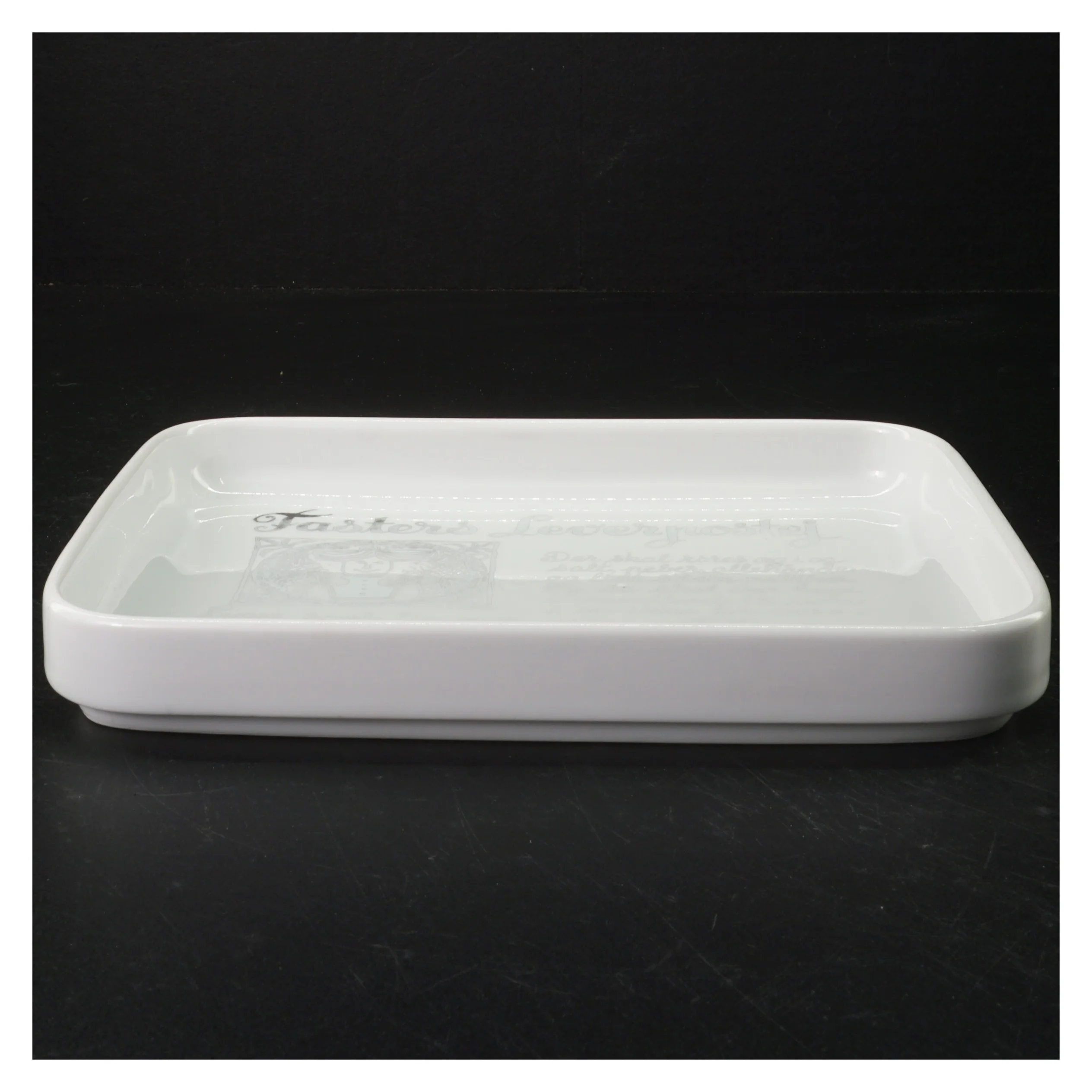 Rektangulær porcelæns skål (str. 24x18x2 cm)