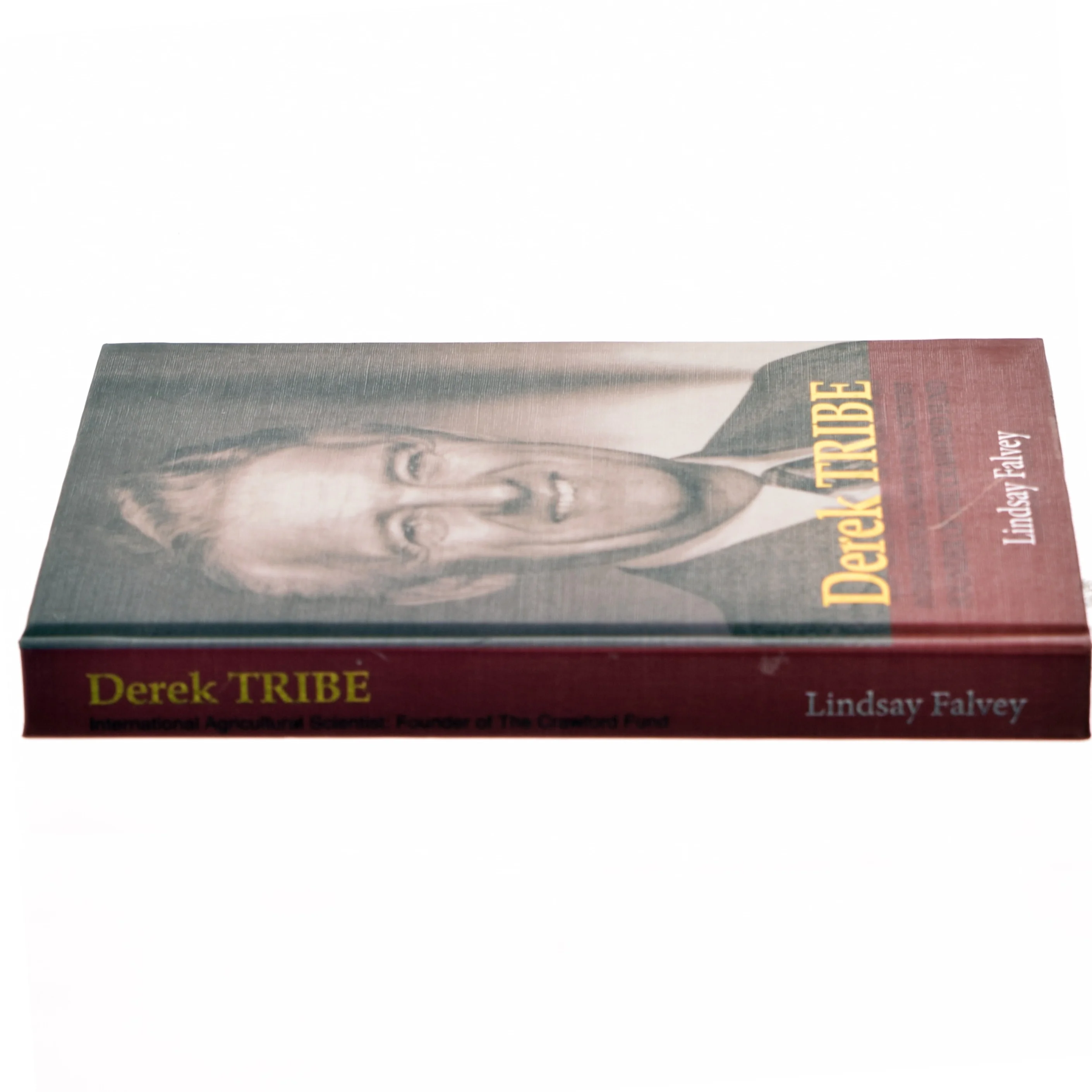 Biografi om Derek Tribe