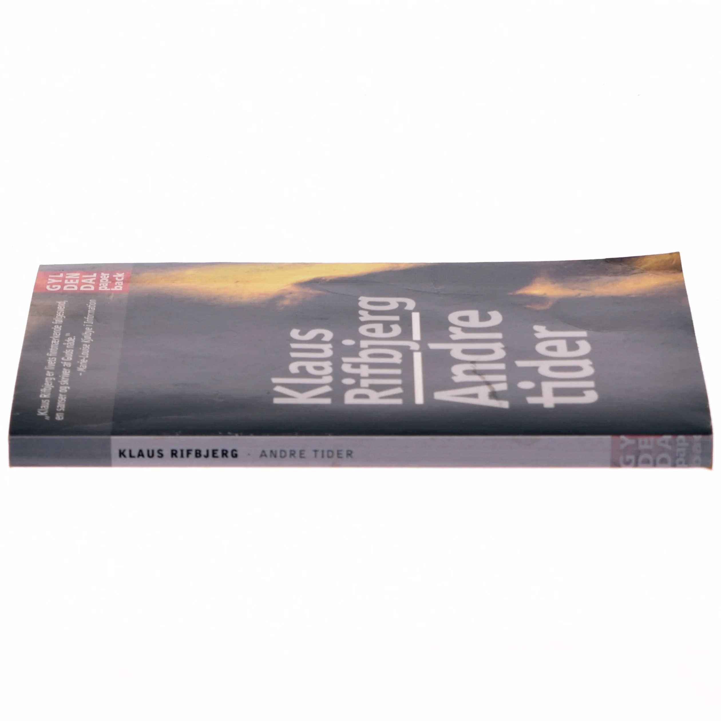Andre tider : noveller af Klaus Rifbjerg (Bog)