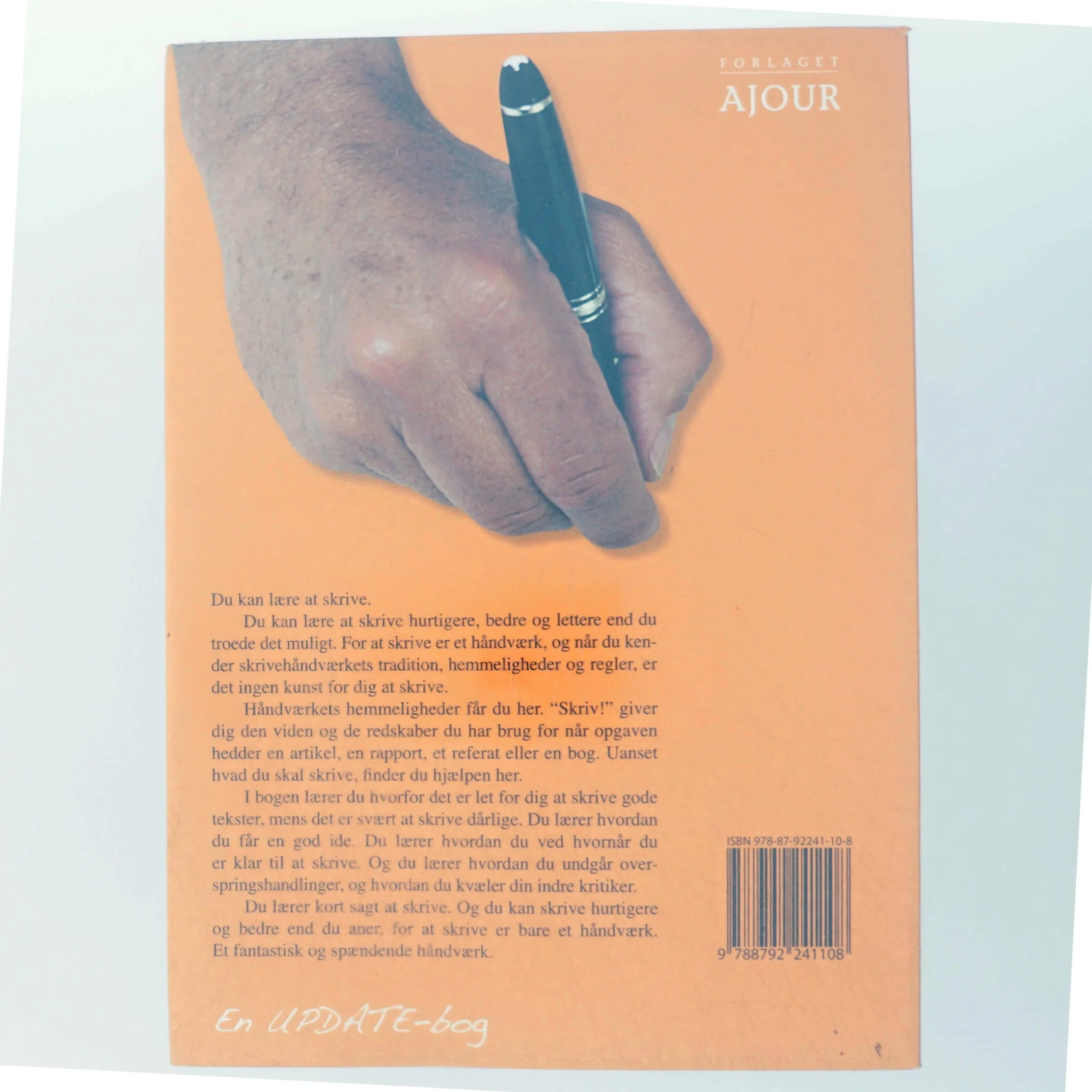 Skriv! : gode tekster er lette at skrive af Mikkel Hvid (Bog)