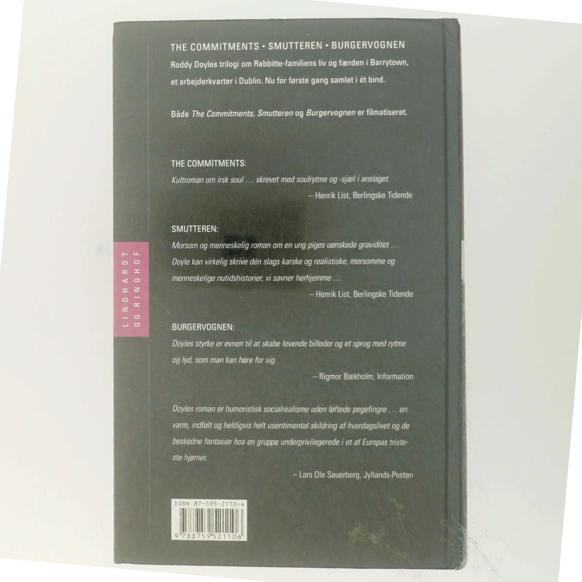 Barrytown-trilogien : The Commitments, Smutteren, Burgervognen af Roddy Doyle (Bog)