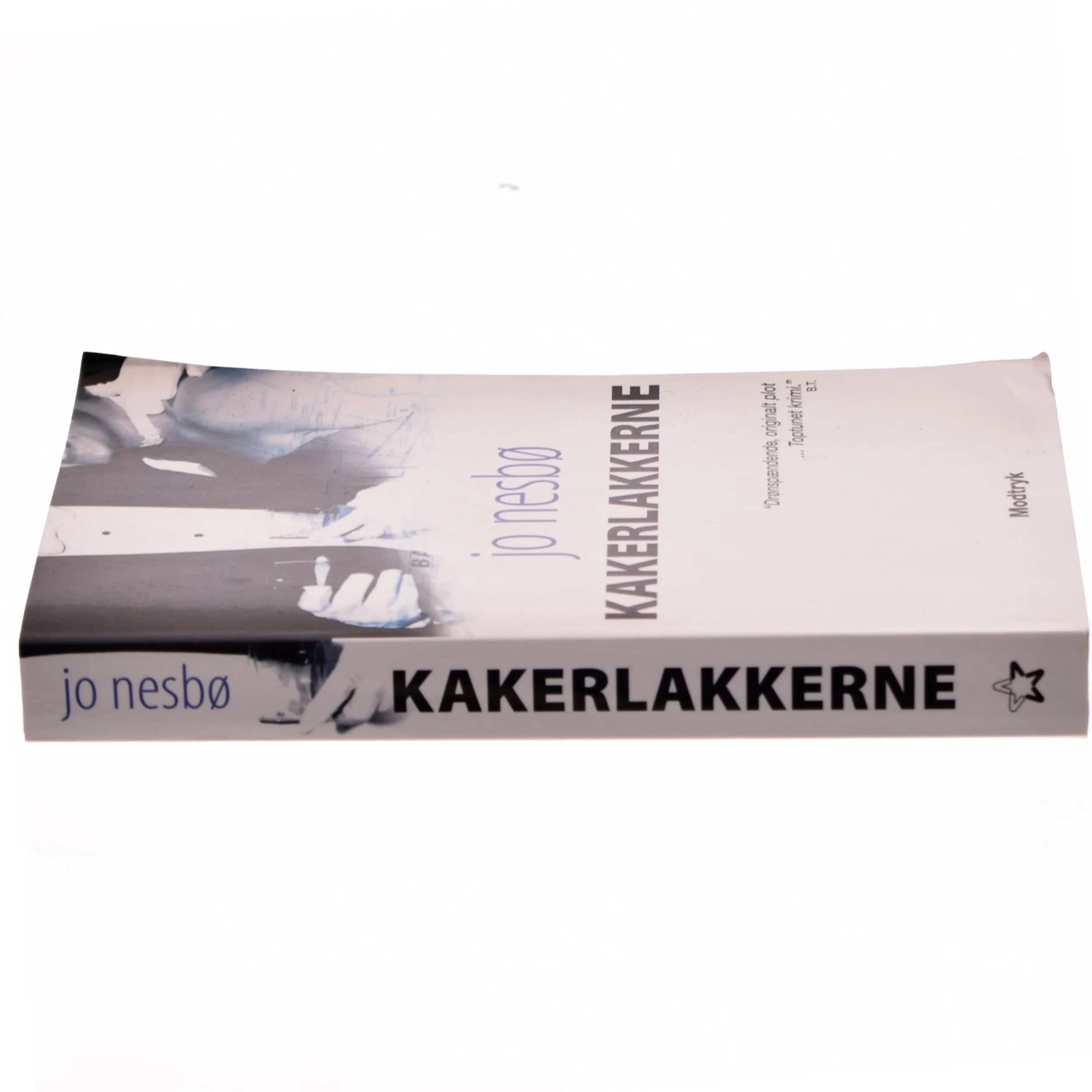 Kakerlakkerne af Jo Nesbø (Bog)