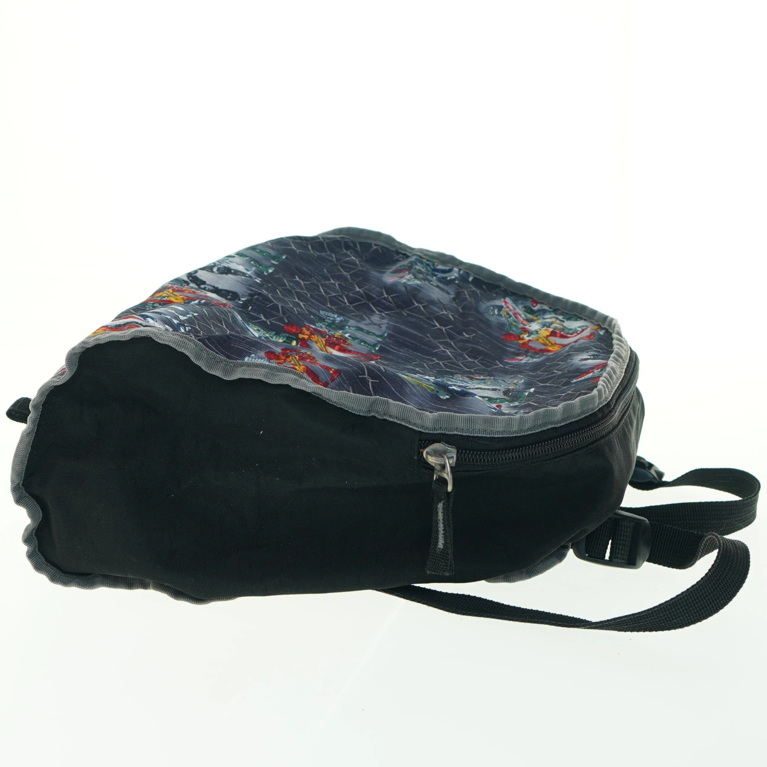 Børnerygsæk med rumprint (str. 30 x 28 cm)