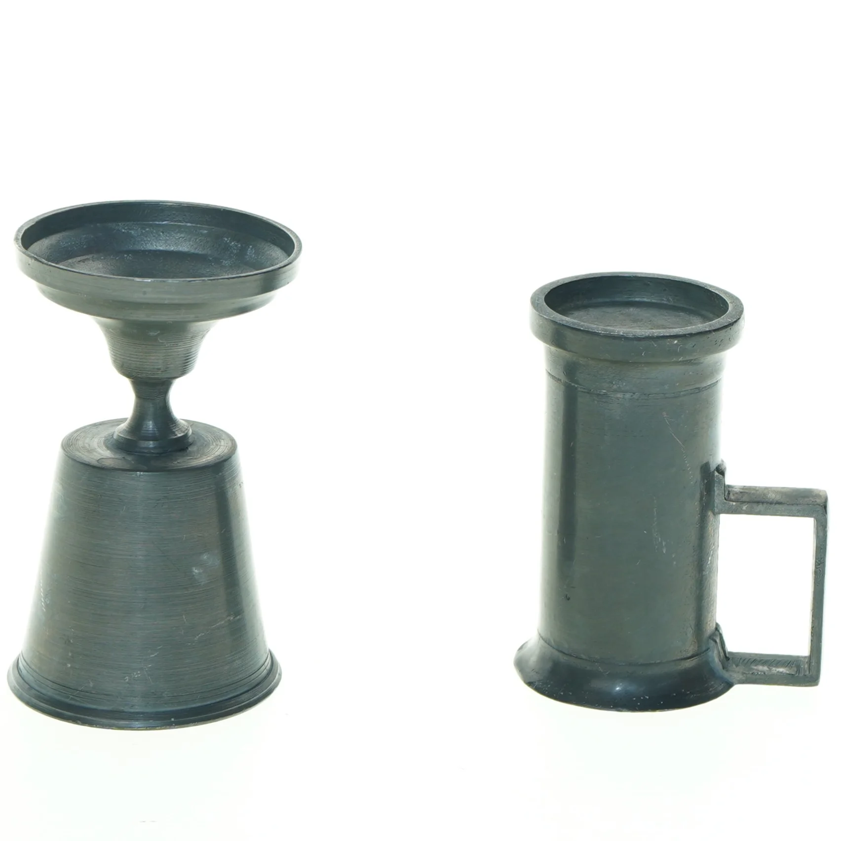 Tin bæger og pokal (str. 8 x 4 cm 9 x 5 cm)