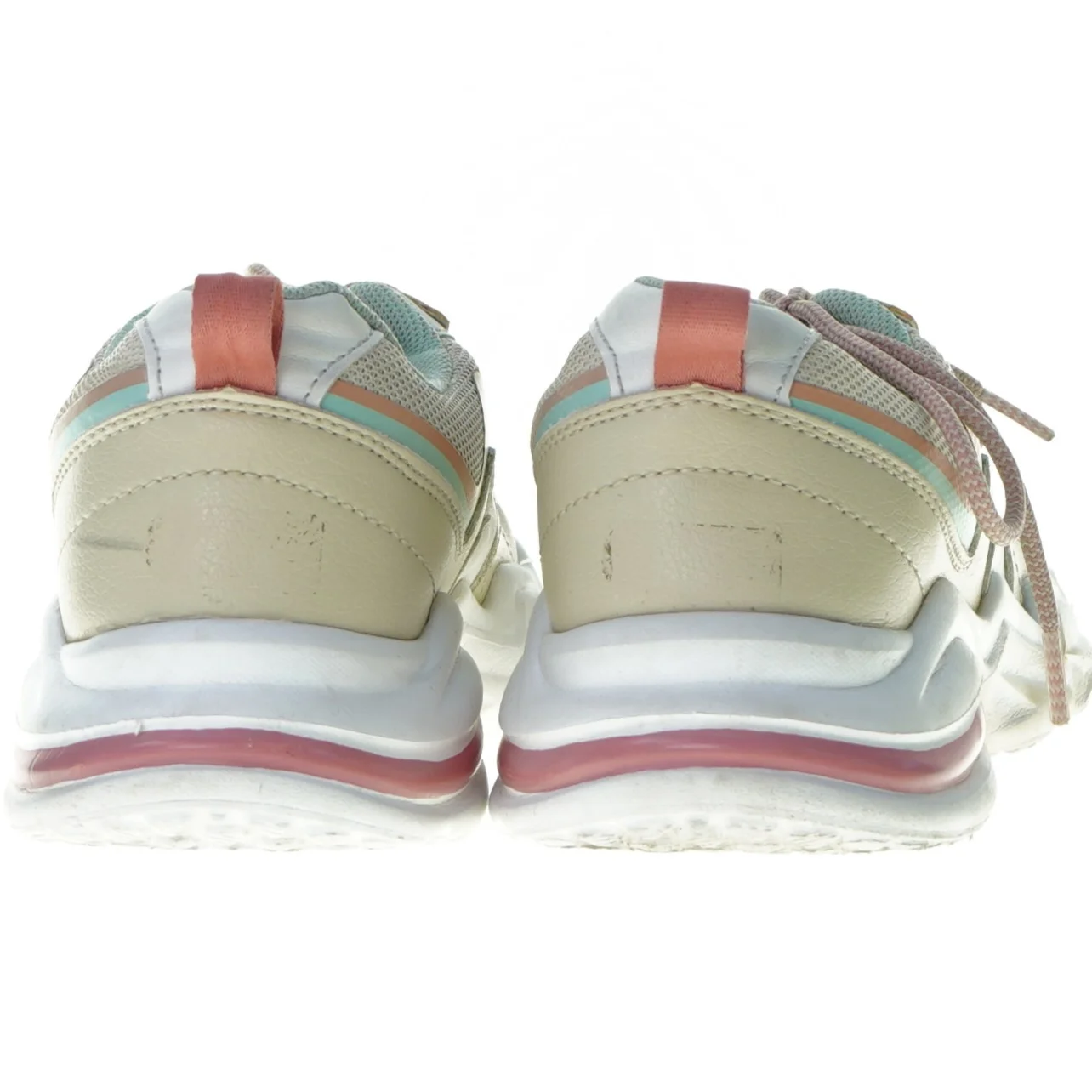 Sko fra Vrs (str. 32)