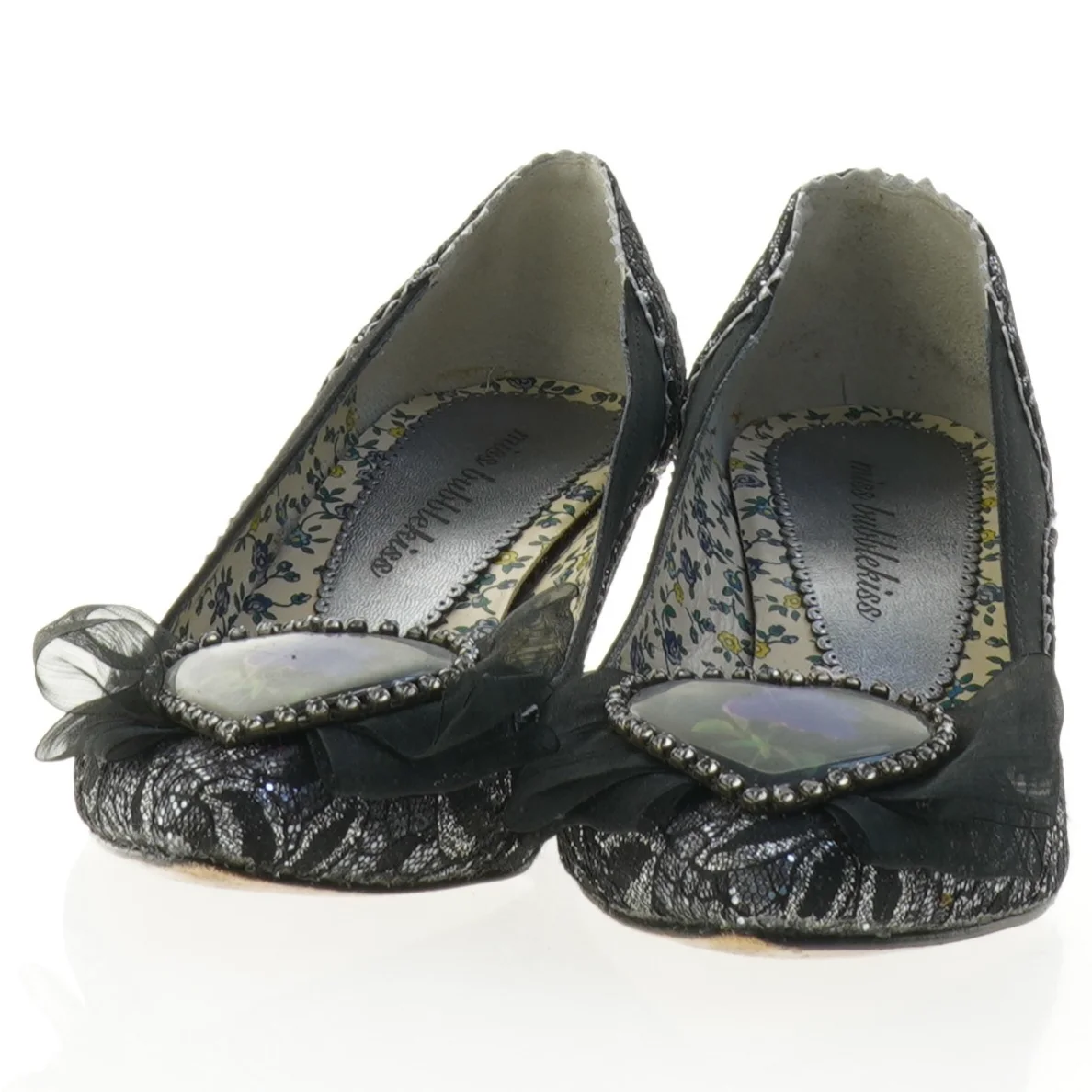 Sorte glimmersko med dekoration fra Miss Bubblekiss (str. 36)