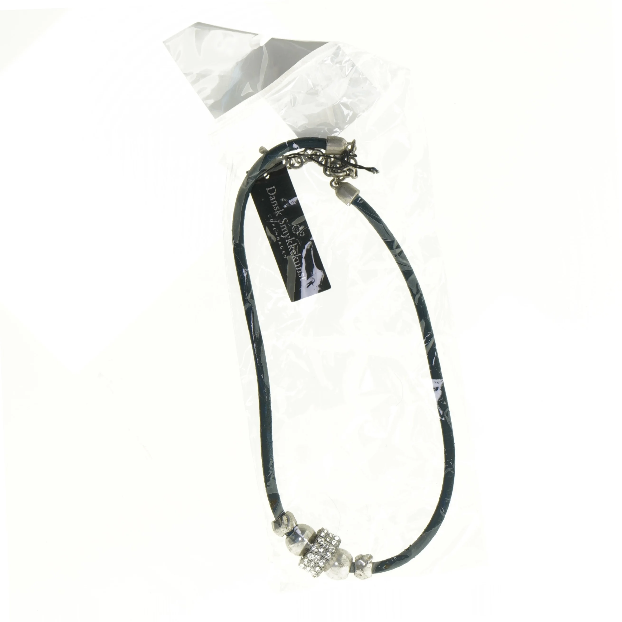 Halskæde (str. 19 x 8 cm)