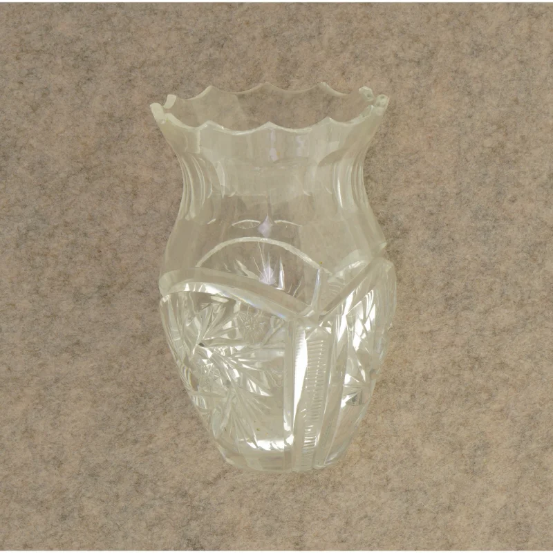 Vase i krystal (str. 14 x 8 cm)