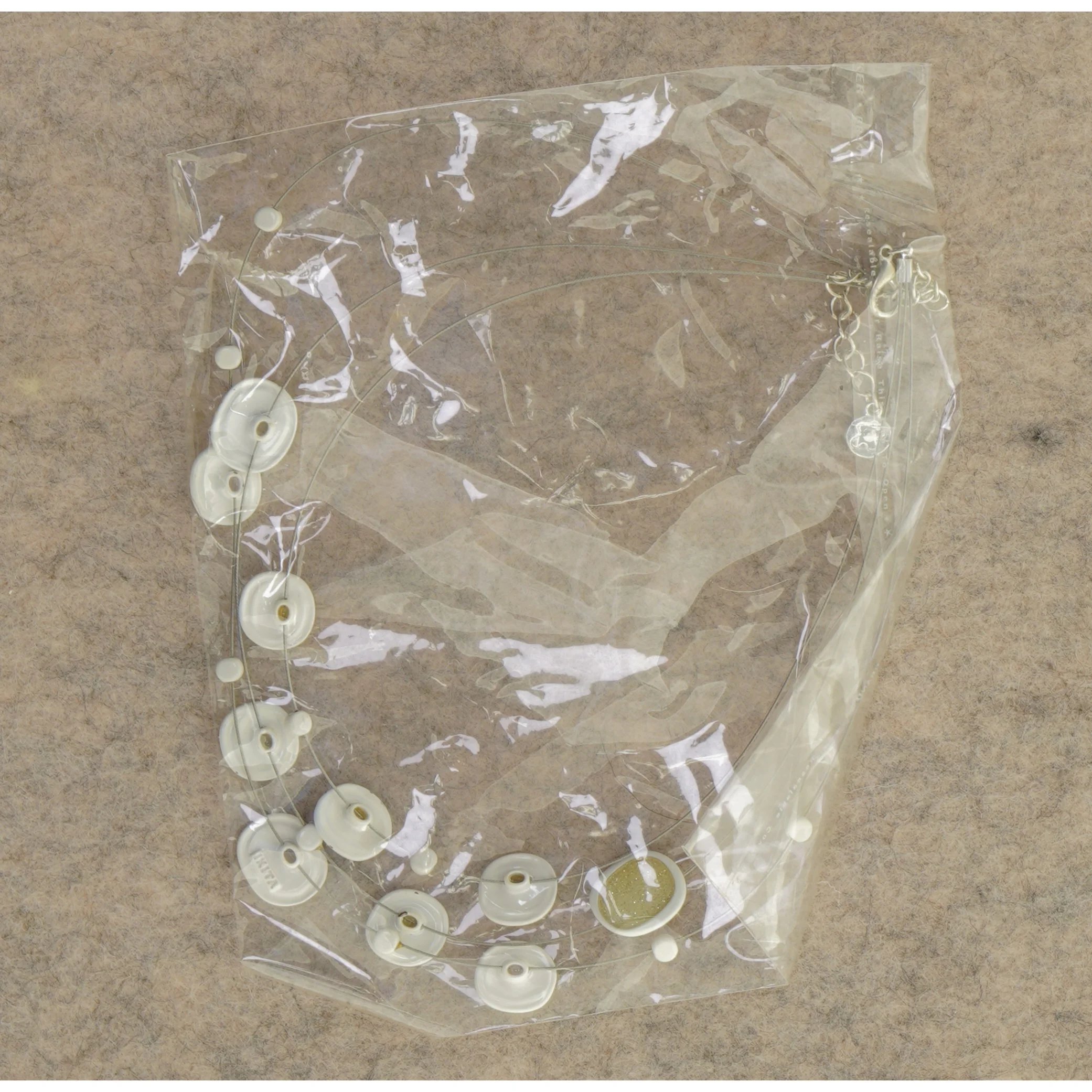 Halskæde (str. 16 x 13 cm)