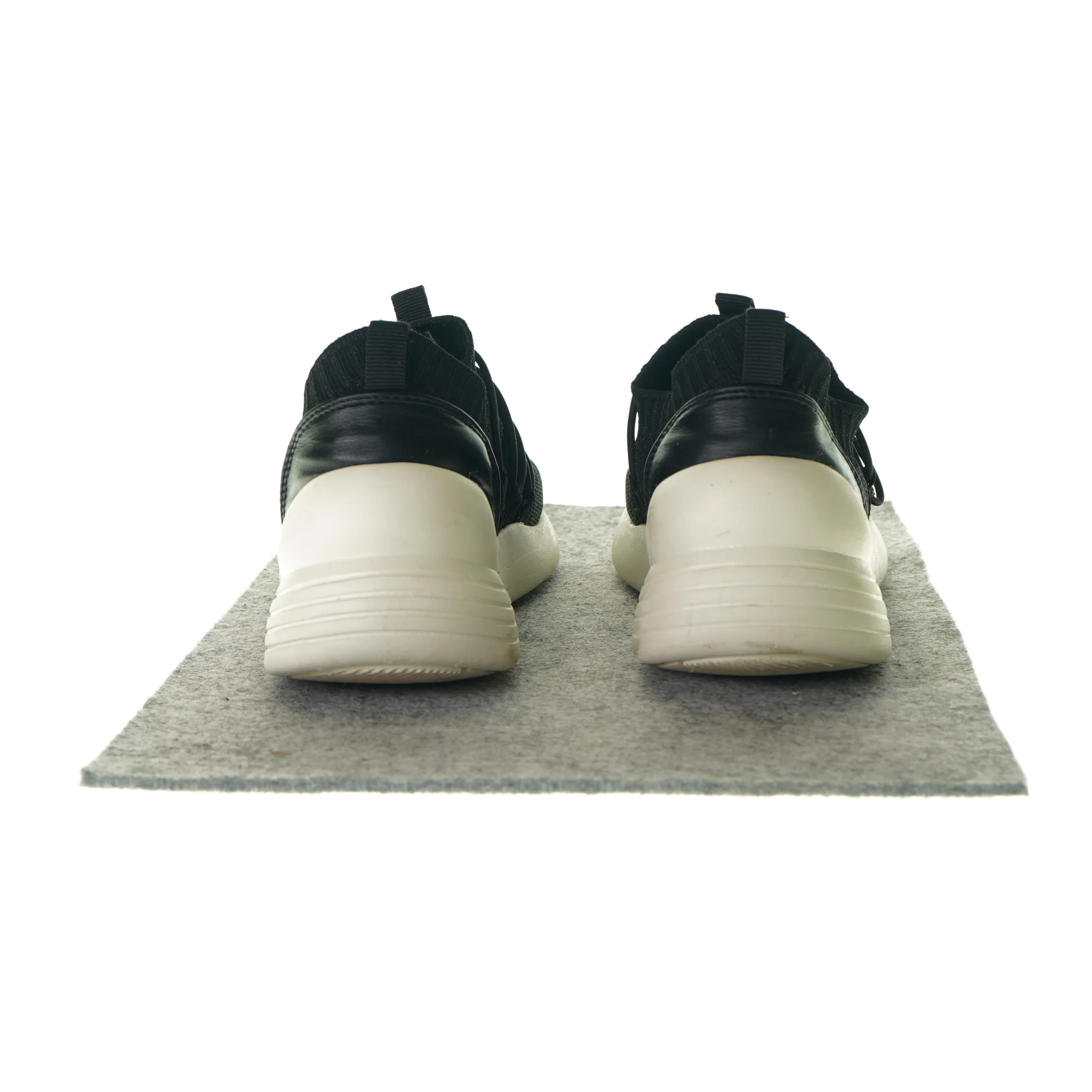 Sneakers med elastik (Str. 37½)