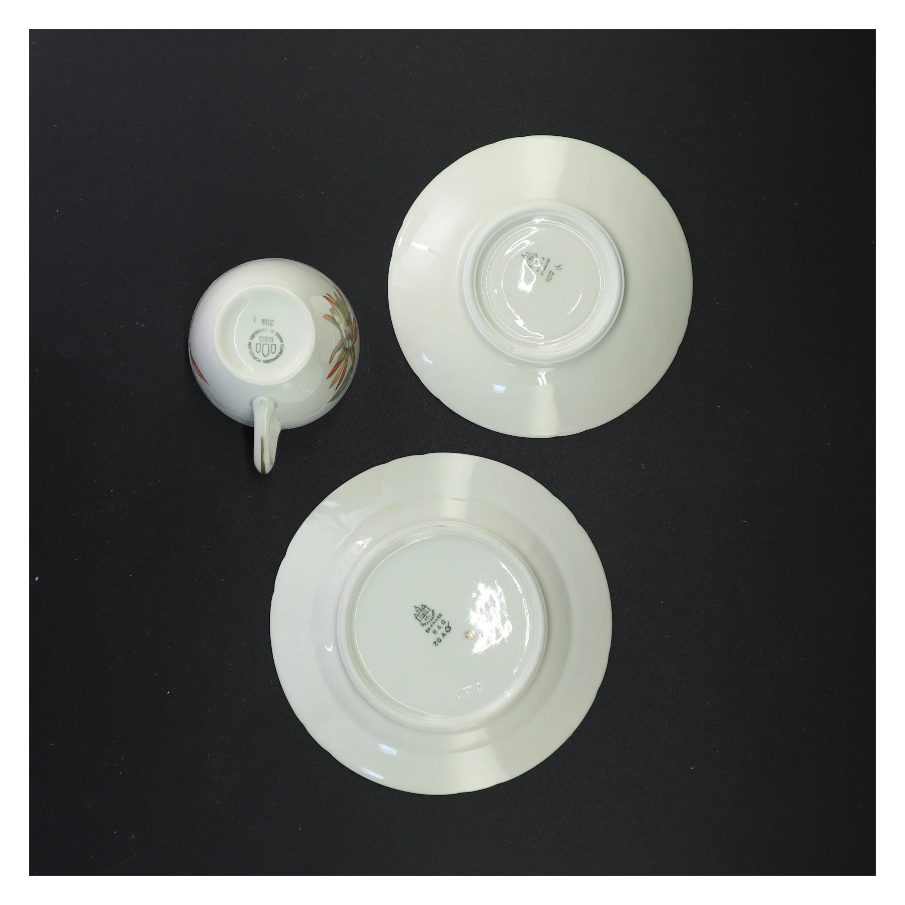 Porcelæn tesæt fra Bing Og Grøndal (str. 15 x 9 cm)