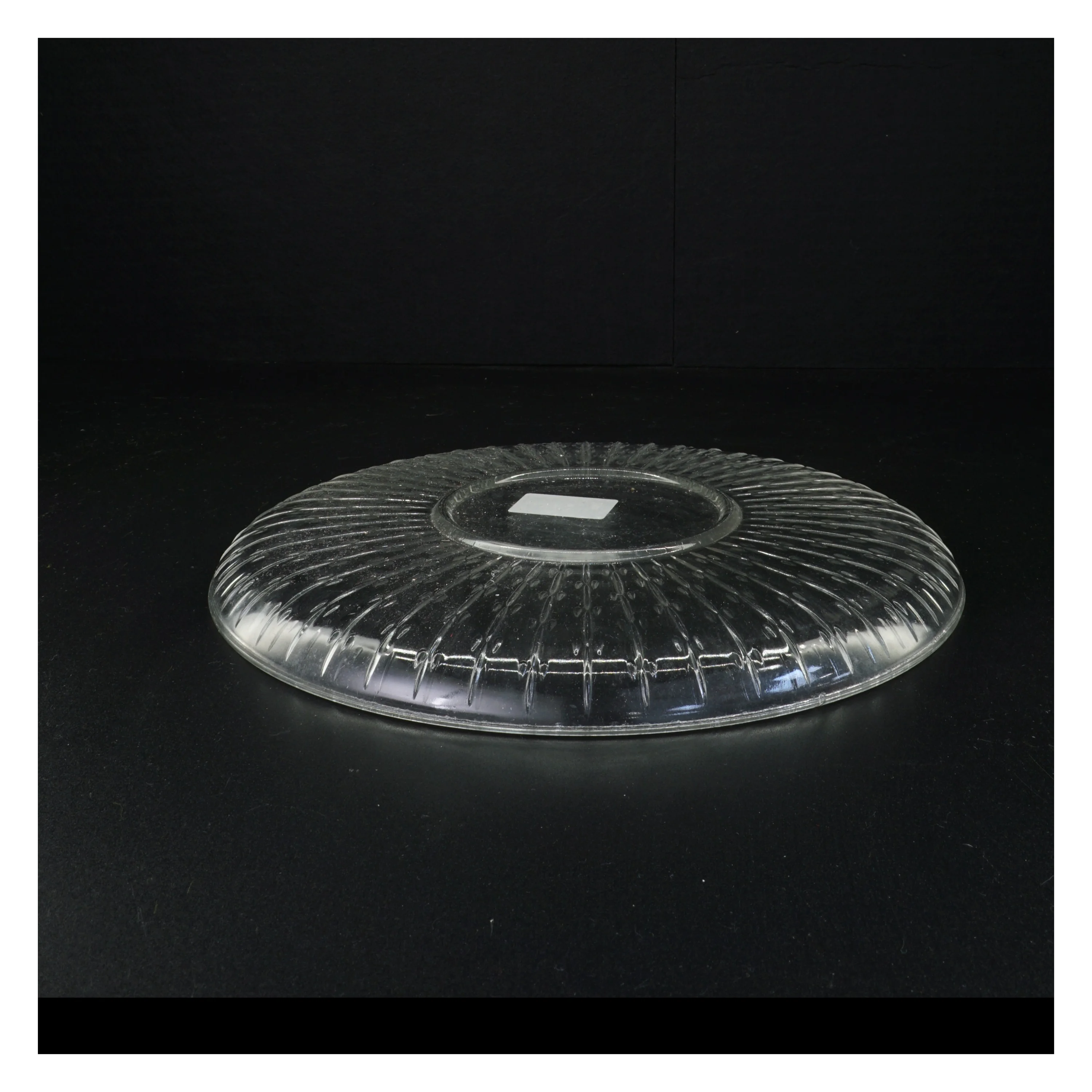 Gennemsigtig glasfad (str. 29 x 29 cm)