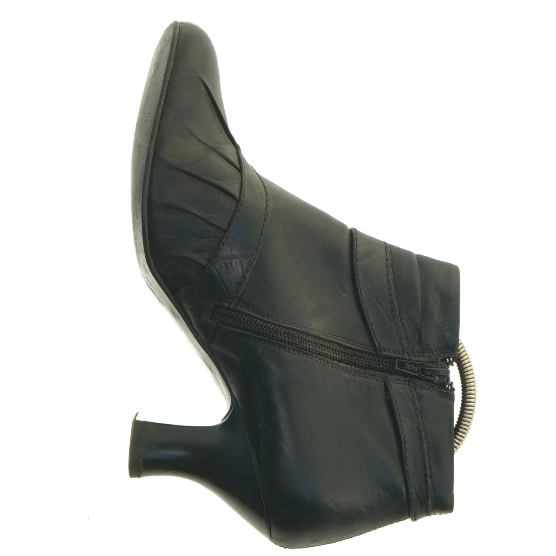 Sort ankelstøvle med hæl (str. 39)