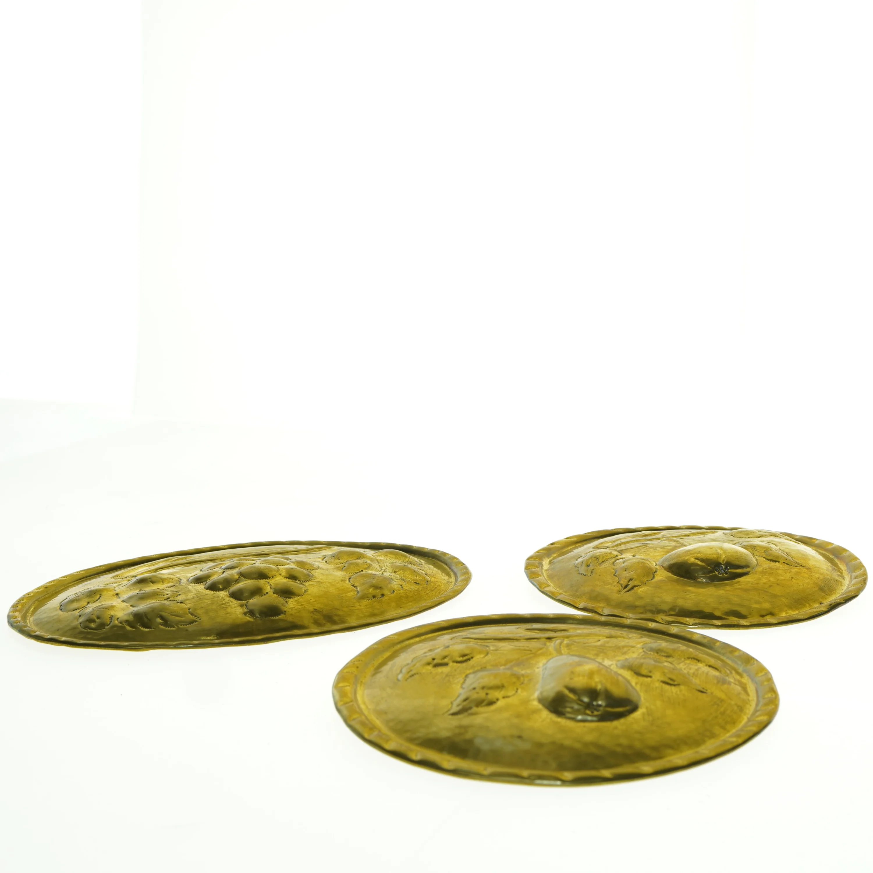 Messing vægdekorationer med frugtmotiver (str. 26 x 18 cm og 21 x 21 cm)