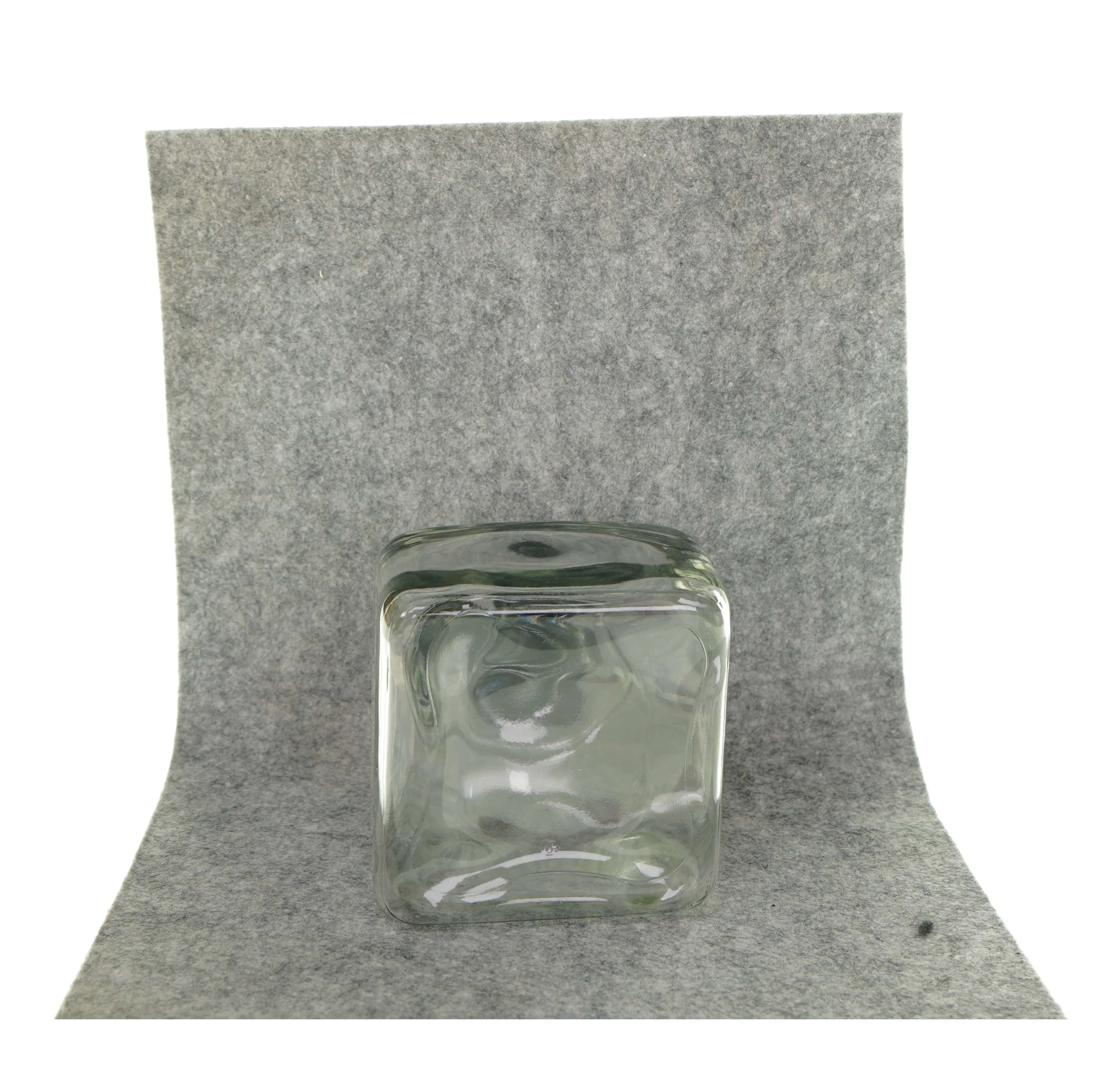 Glaskrukke med sort låg fra Holmegaard 