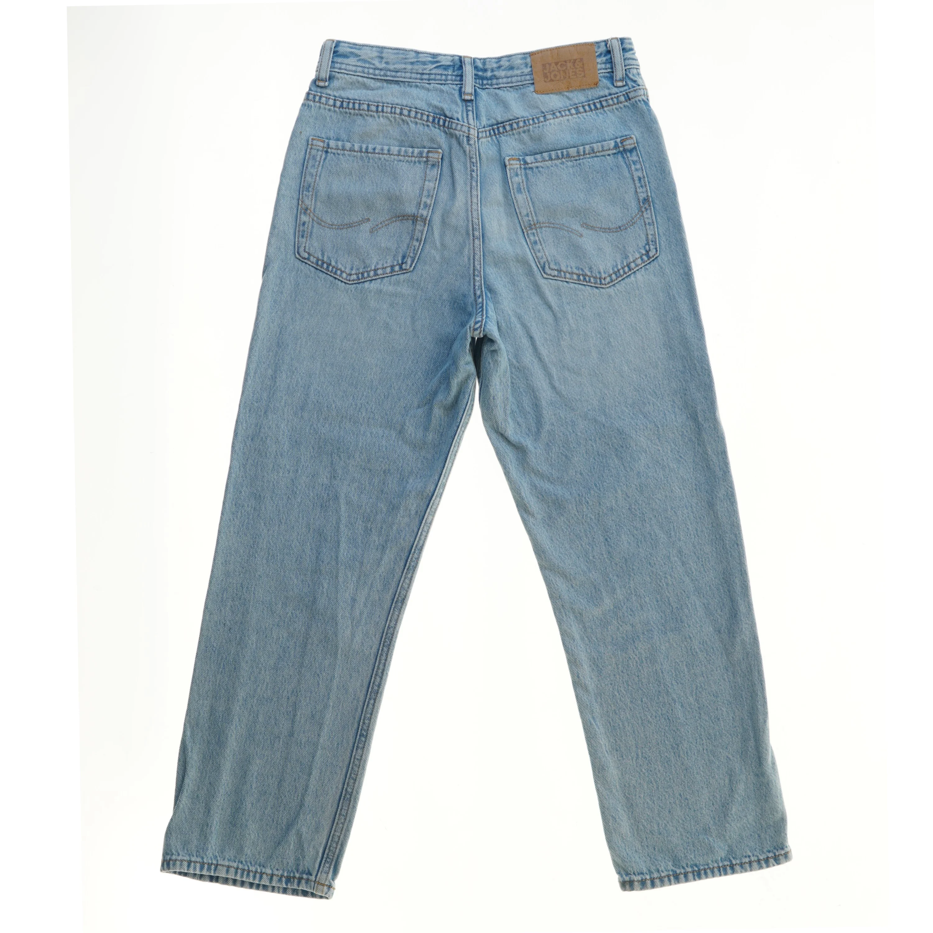 Jeans i lys denim fra Jack & Jones (str. 152)