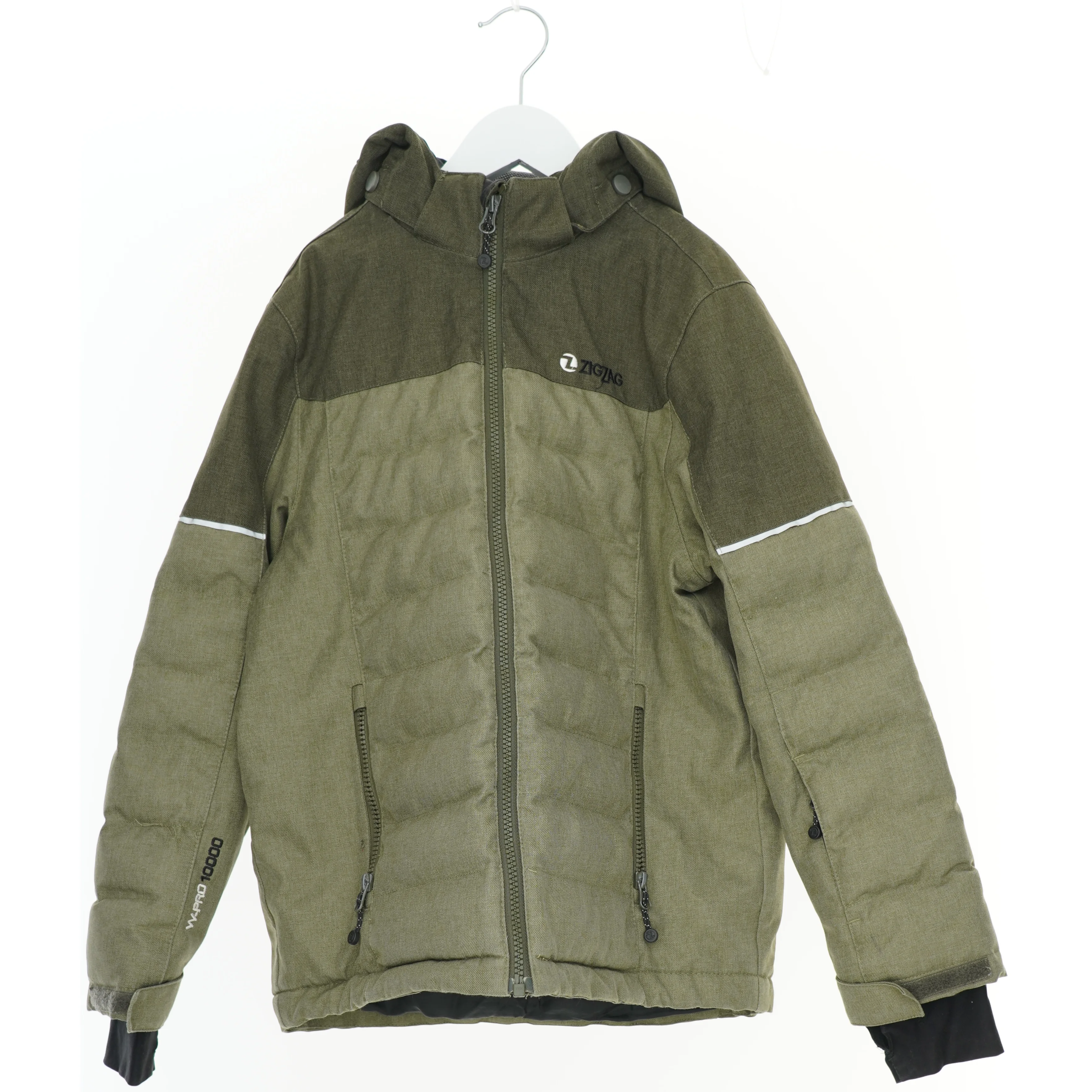 Vinterjakke med hætte fra ZigZag (str. 146)