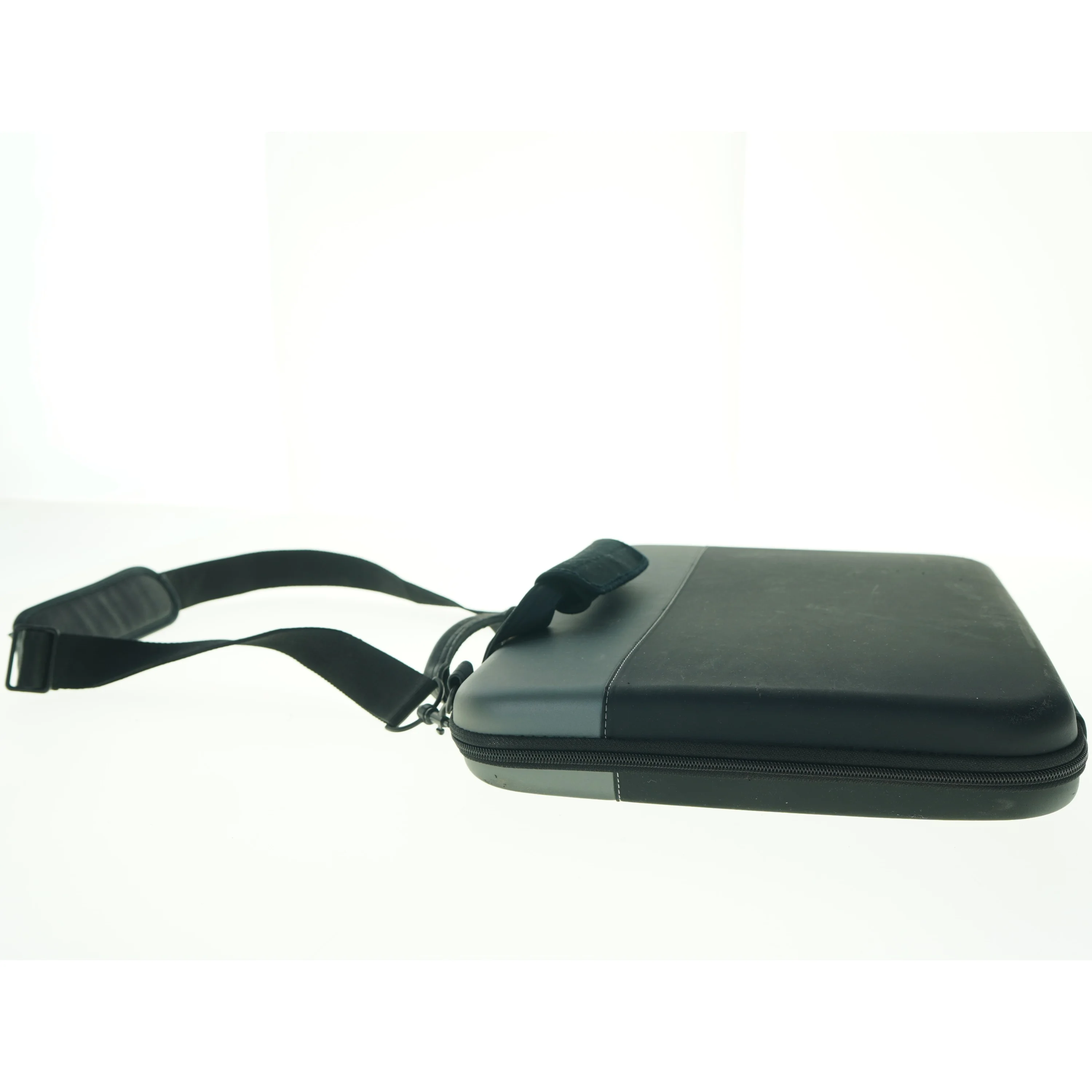 Sort computertaske fra Targus (str. 40 x 33 cm)