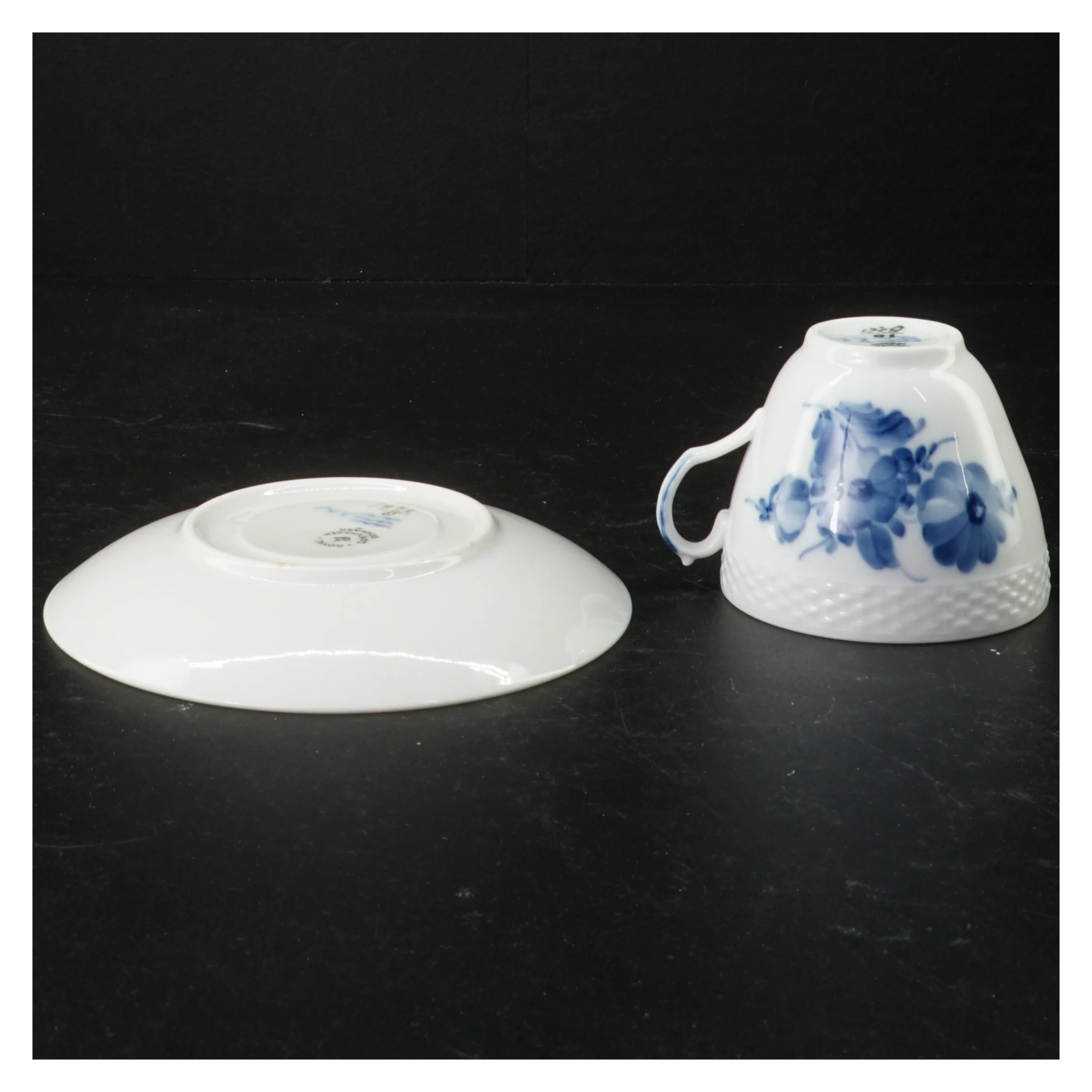 Royal Copenhagen kaffekopper og underkopper fra Royal Copenhagen (str. Ø 14 cm 7 cm)