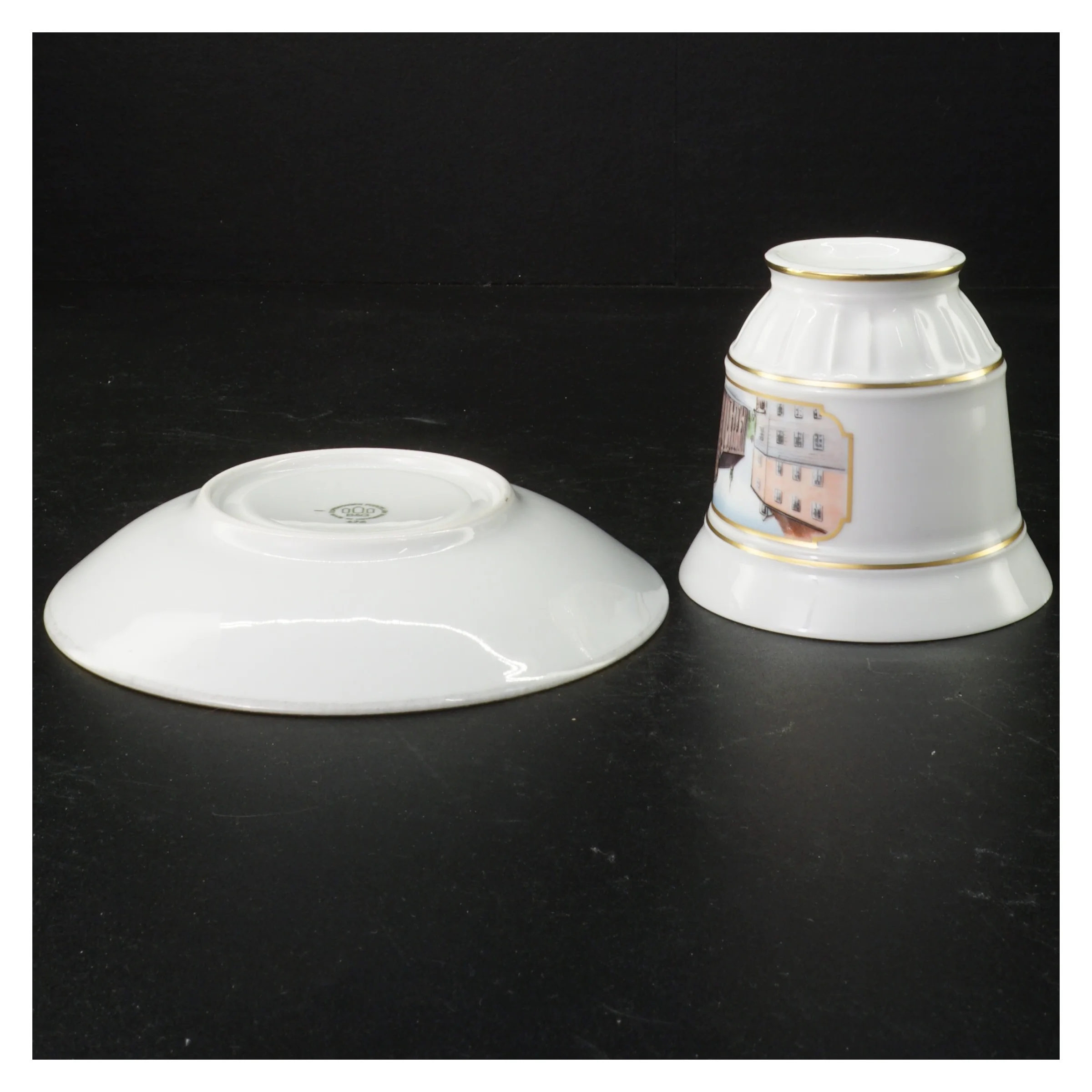 Porcelænskop med underkop fra B&G (str. Ø 16 cm 9 cm)