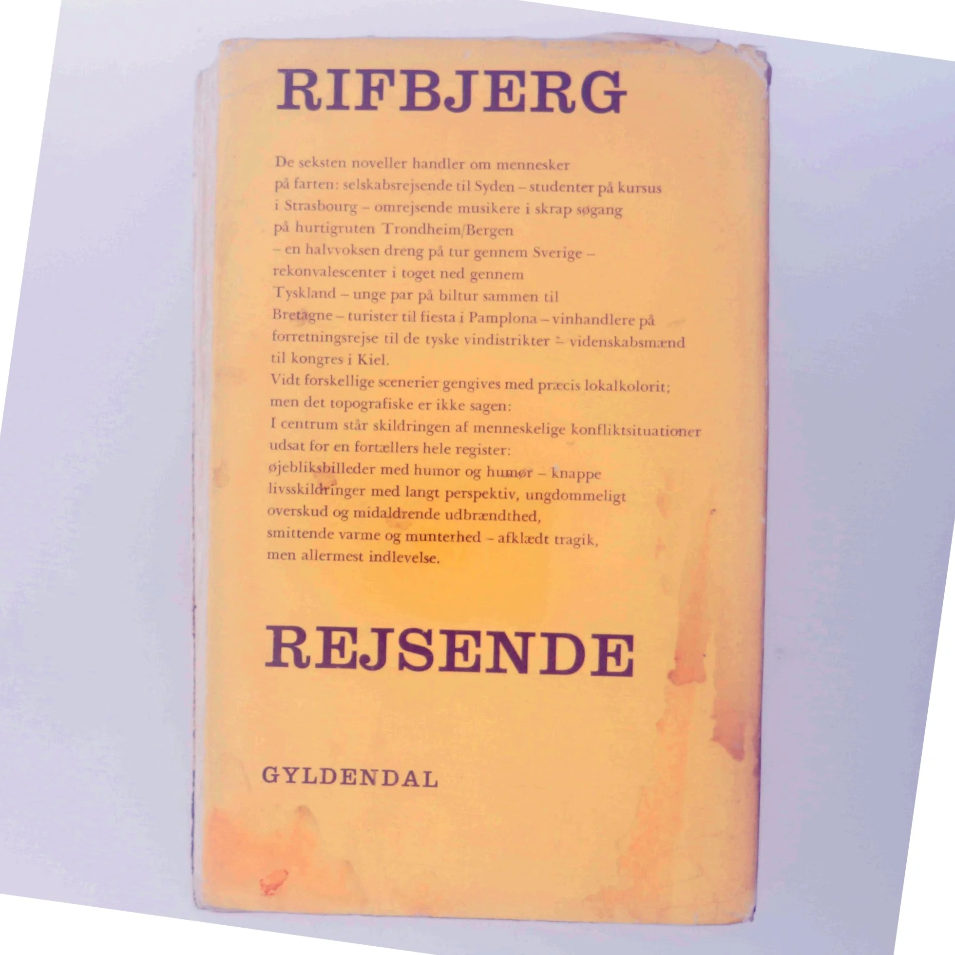 Rejsende af Klaus Rifbjerg (Bog)