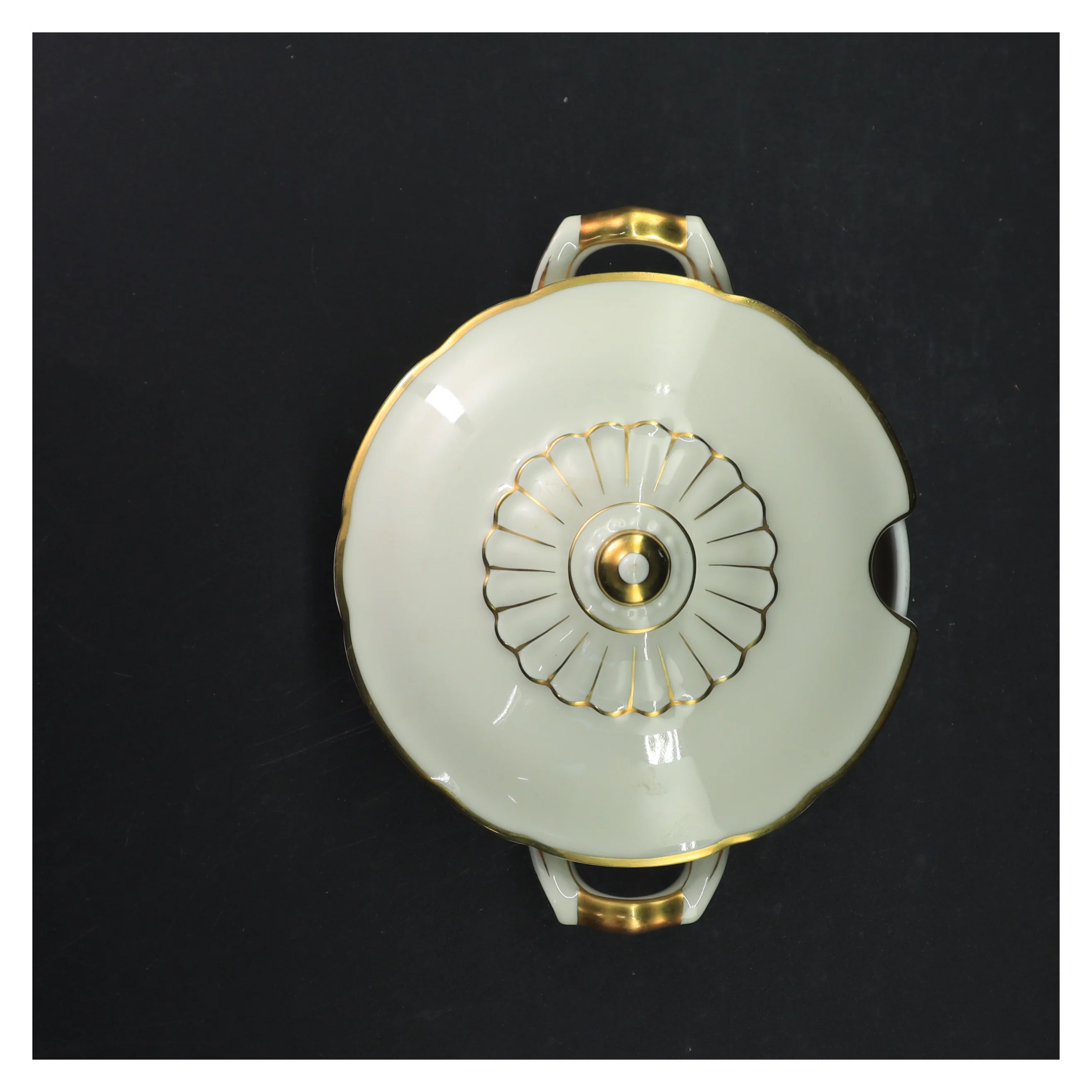 Suppeterrin med låg fra KPM (str. 14 cm i diameter)