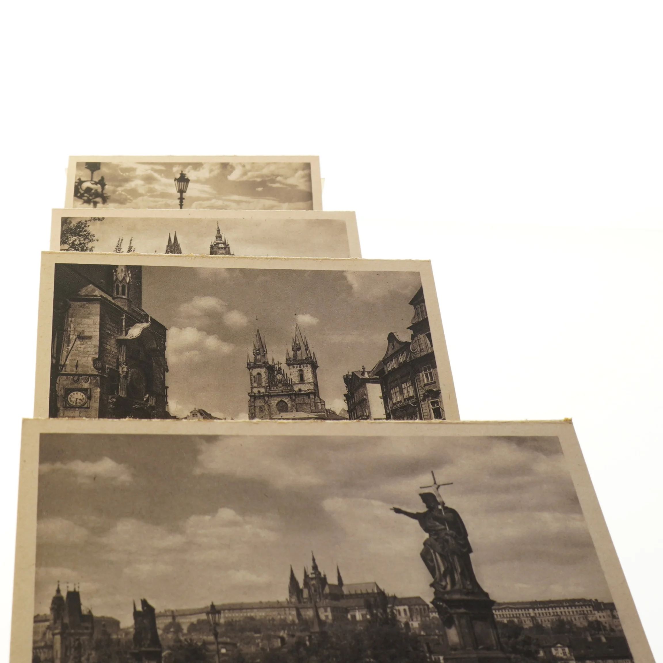 Vintage fold-out postkort med billeder af Prag