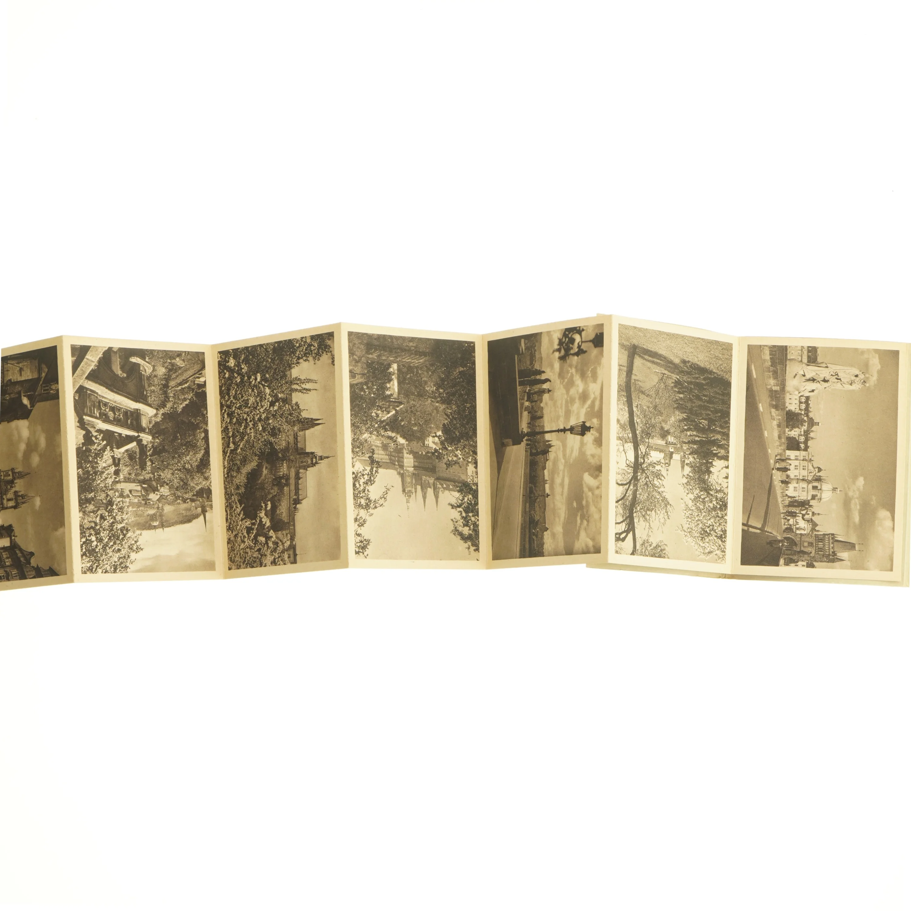 Vintage fold-out postkort med billeder af Prag
