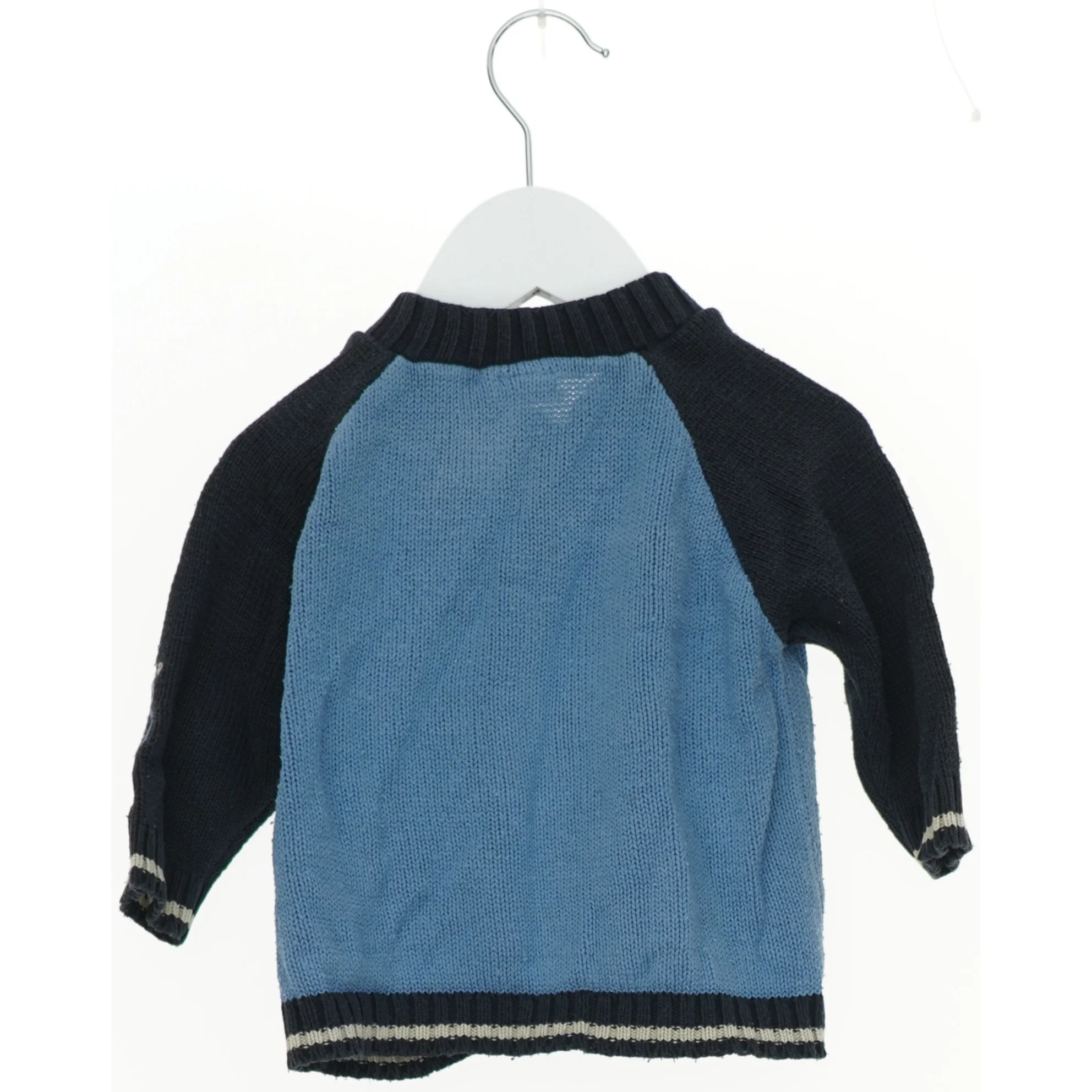 Strikket cardigan med lynlås fra Friends (str. 68)