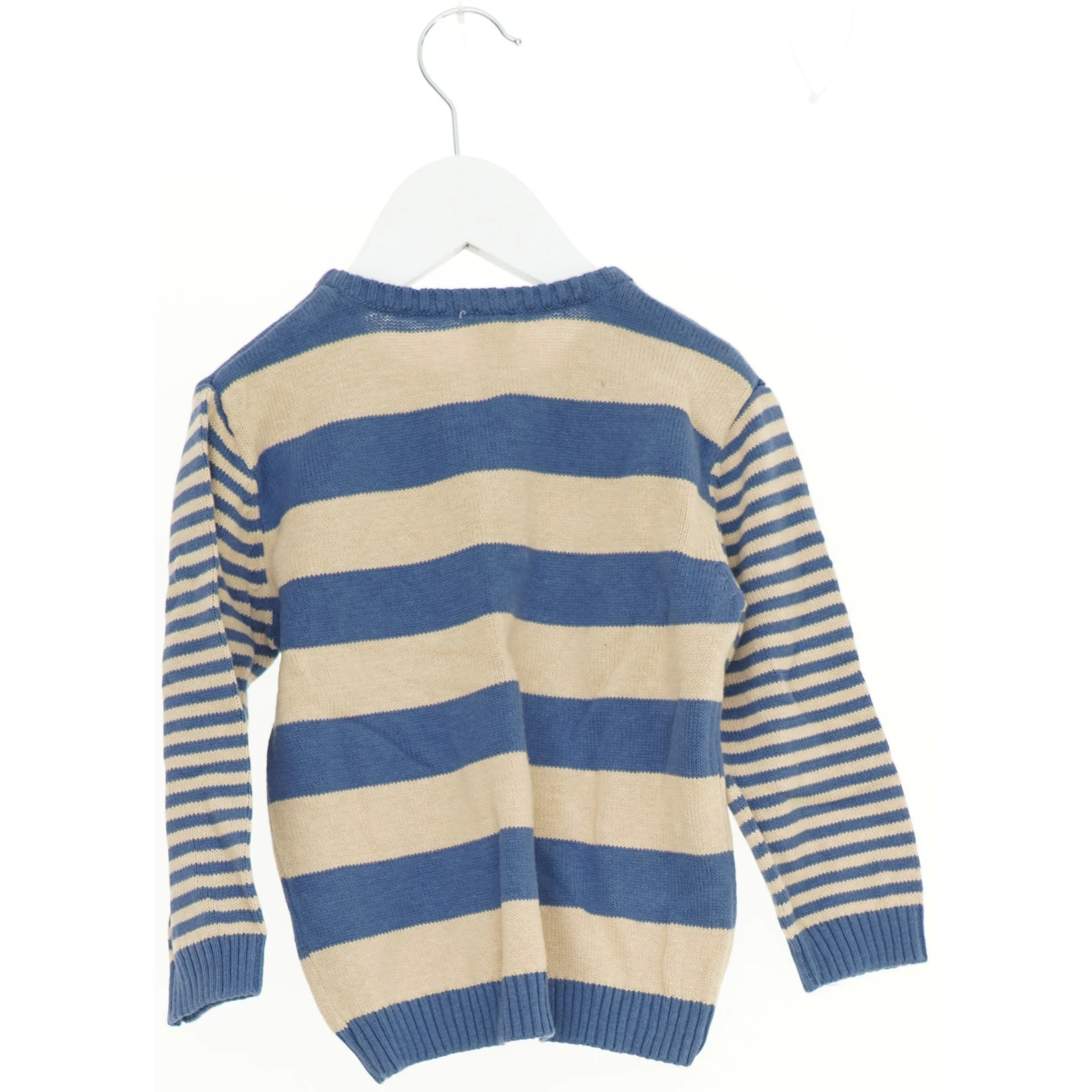 Strikket trøje med knapper og striber fra Friends (str. 86)