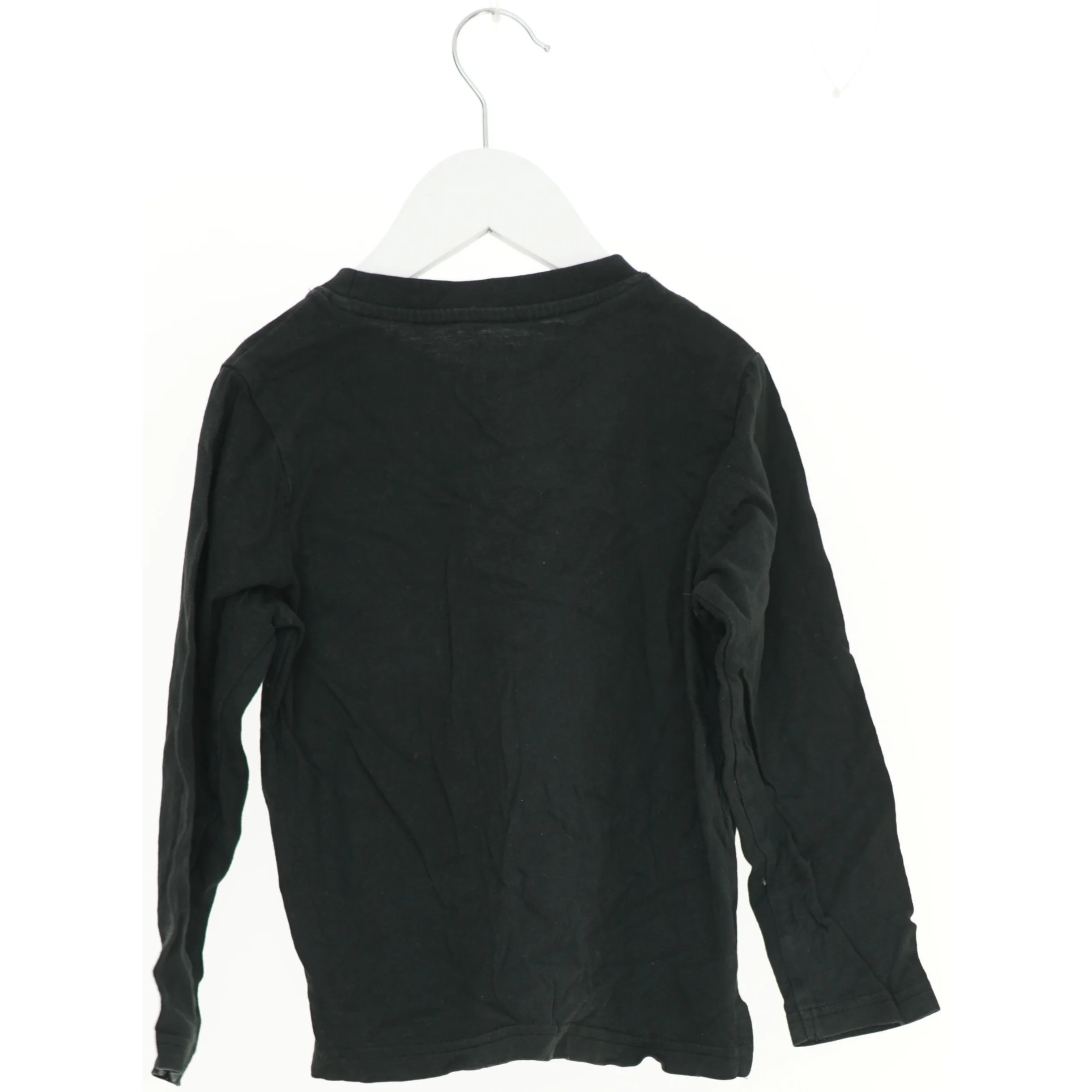 Langærmet sort trøje fra Mads & Mette (str. 110)