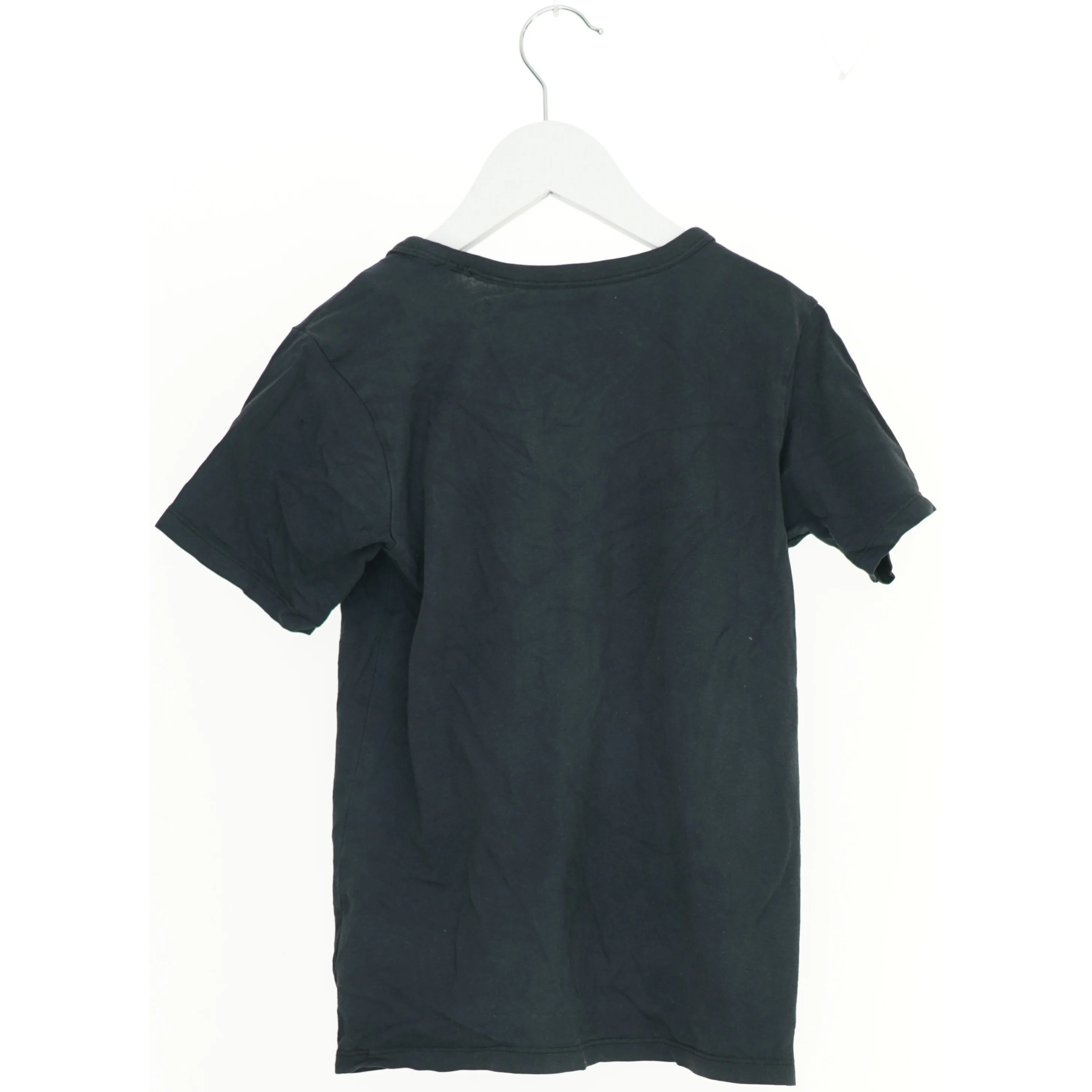 T-shirt med teksten 'Youth' fra Coop (str. 134)