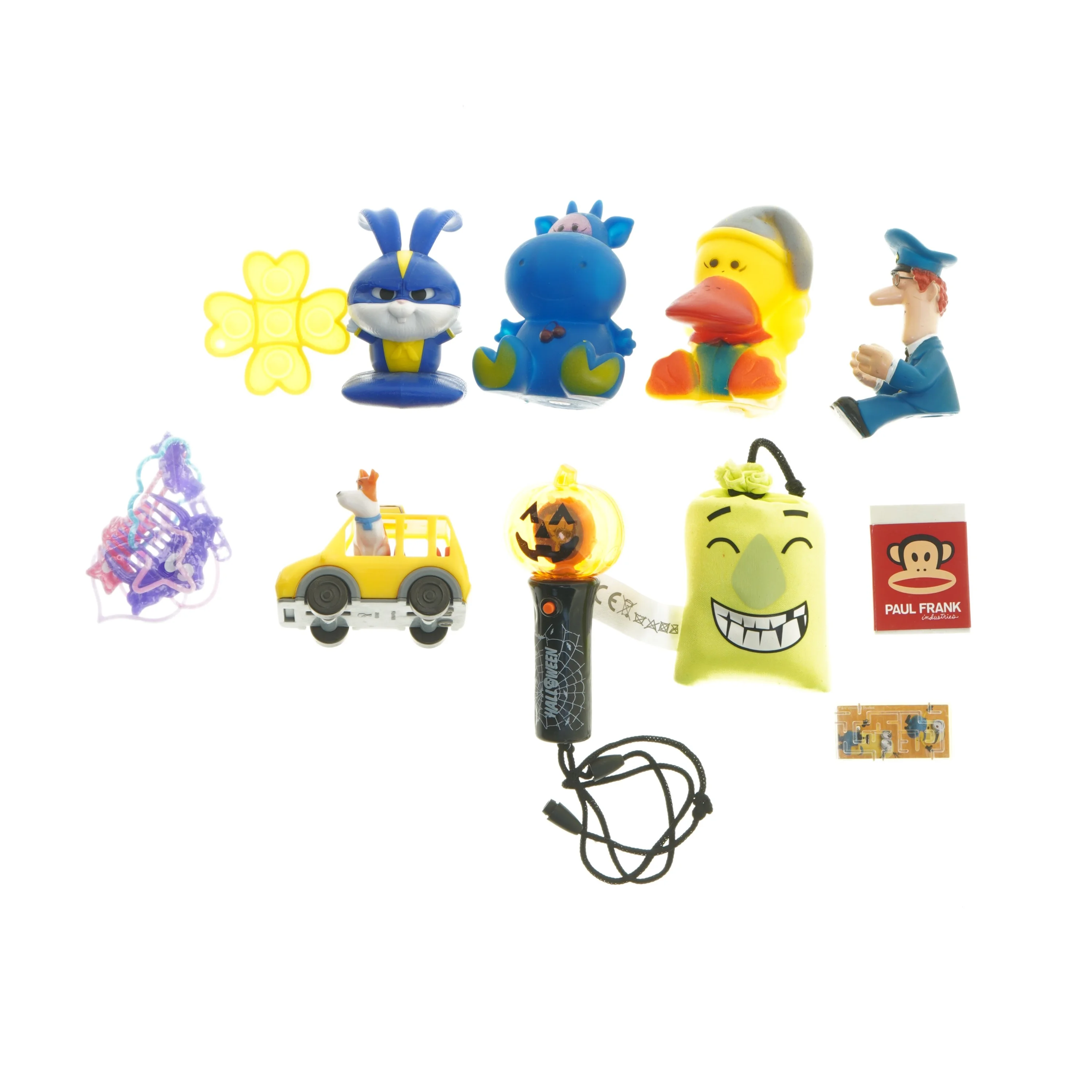 Assorteret samling af små legetøjsfigurer og genstande (str. 5-12 cm)