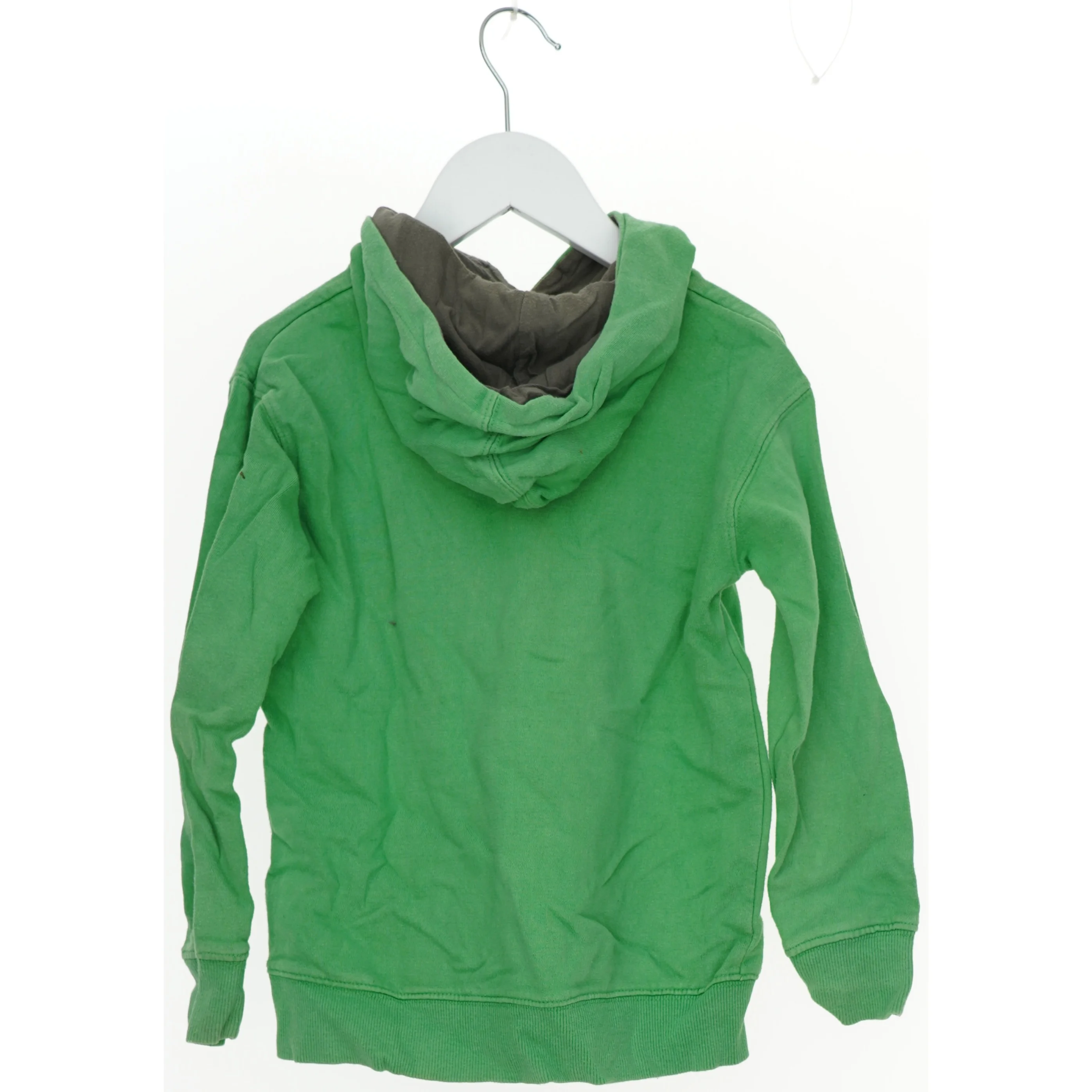 Grøn hættetrøje med front design fra Units (str. 122)