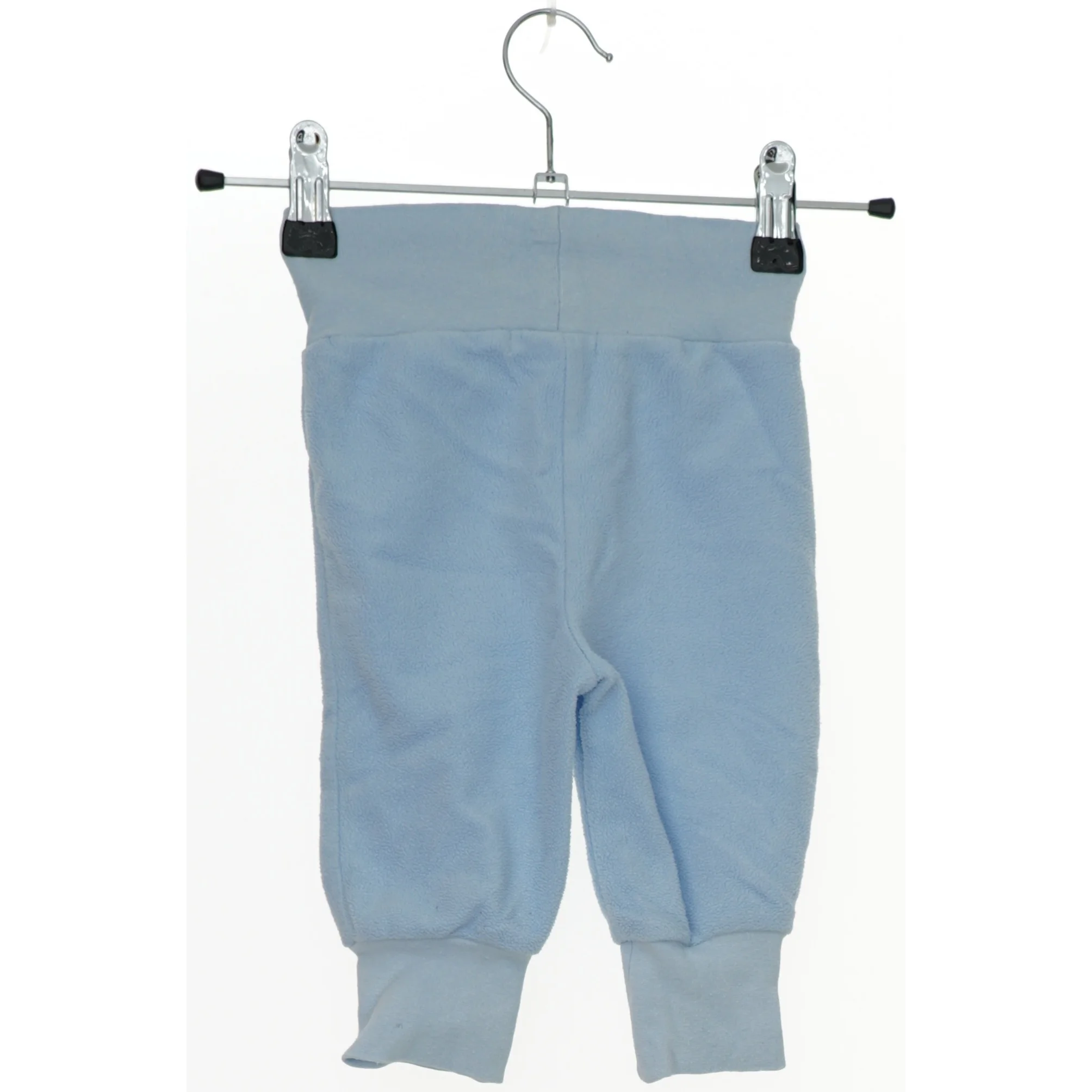 Bløde bukser til baby fra H&M (str. 62)