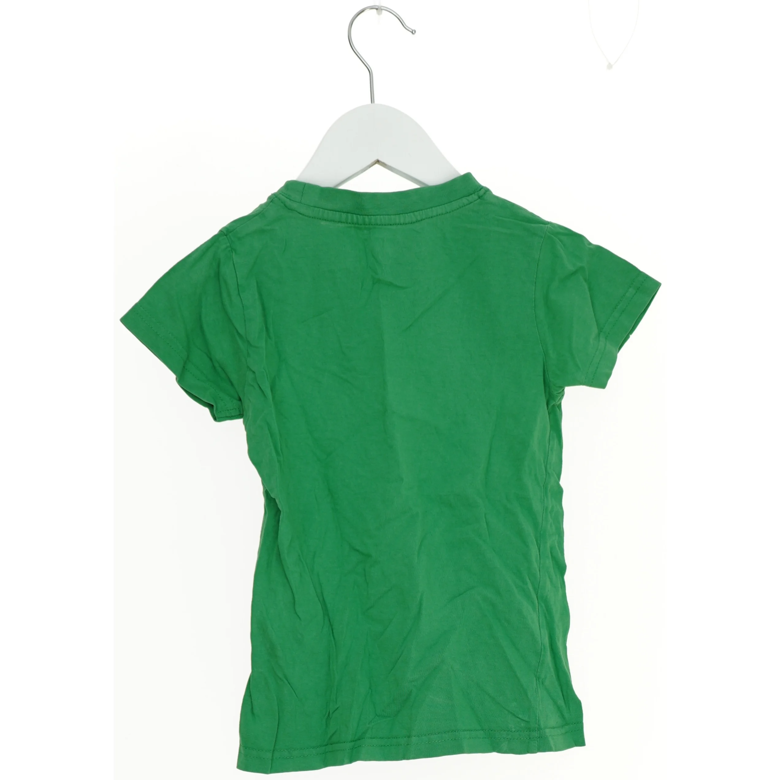 Grøn T-Shirt med tekst fra Mads & Mette (str. 110)