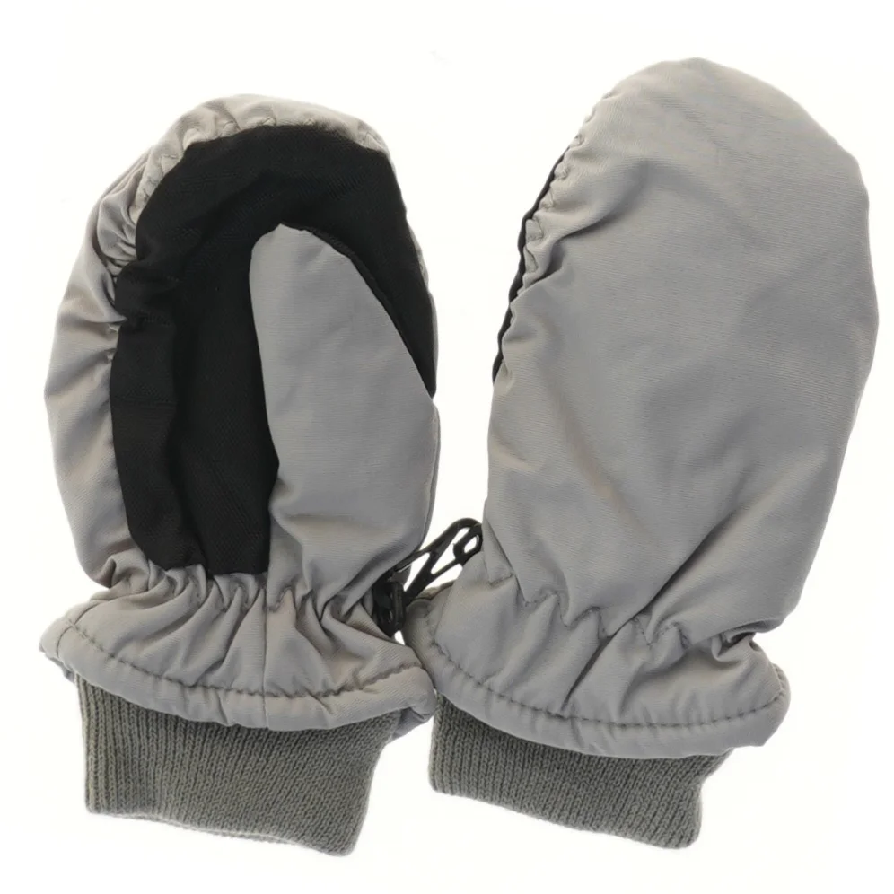 Grå børnevotter fra Coop (str. 110)