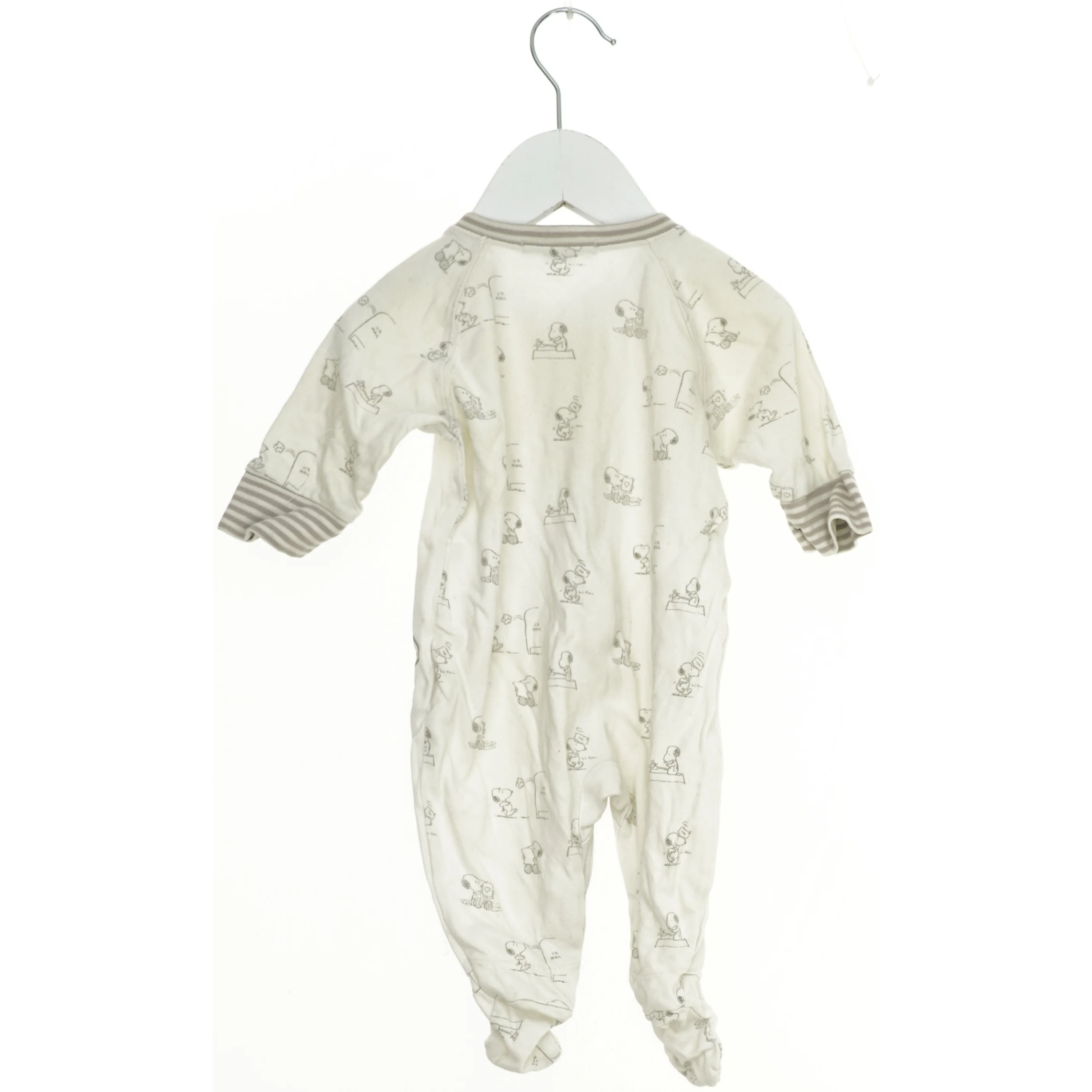 Heldragt med snoopy print fra H&M (str. 56)