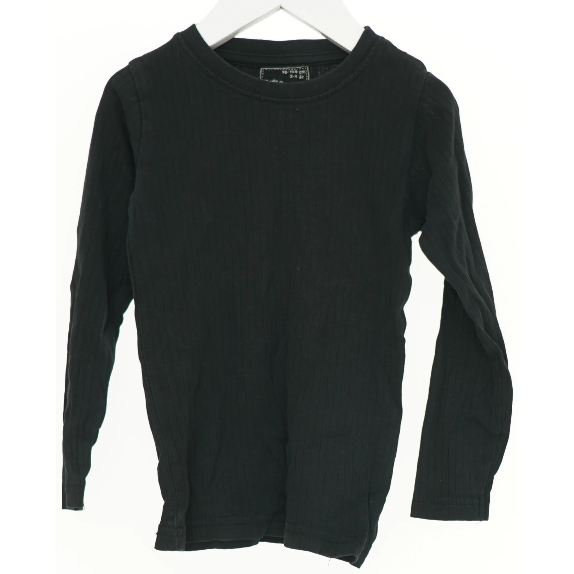 Langærmet sort bluse fra Mads & Mette (str. 104)