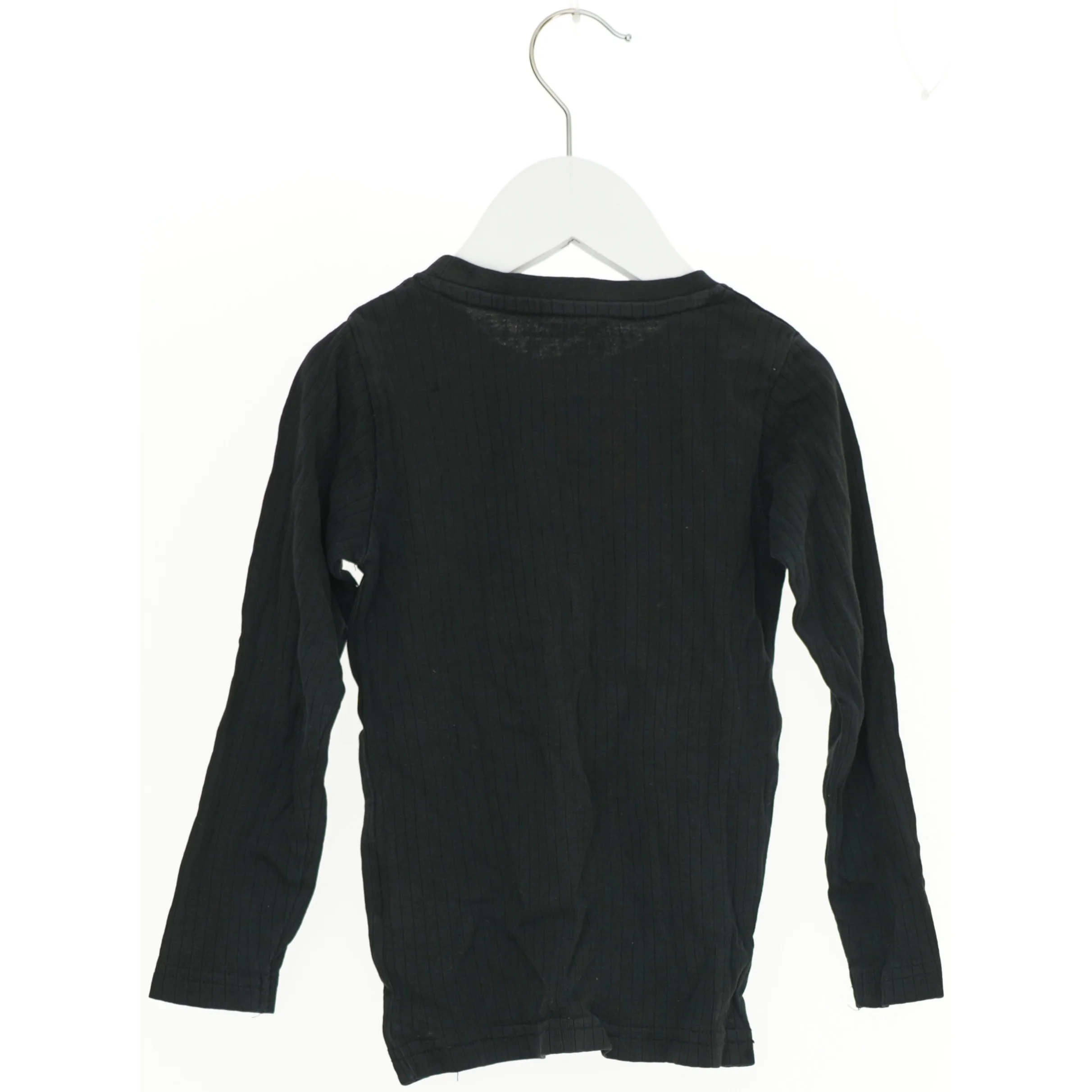 Langærmet sort bluse fra Mads & Mette (str. 104)