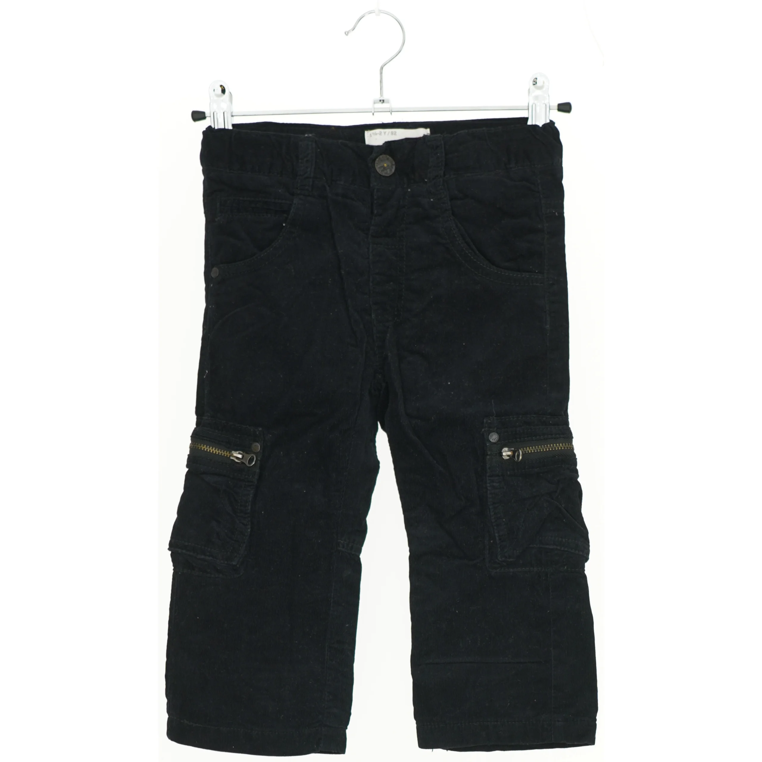 Børnebukser med sidelommer fra Name It (str. 92)