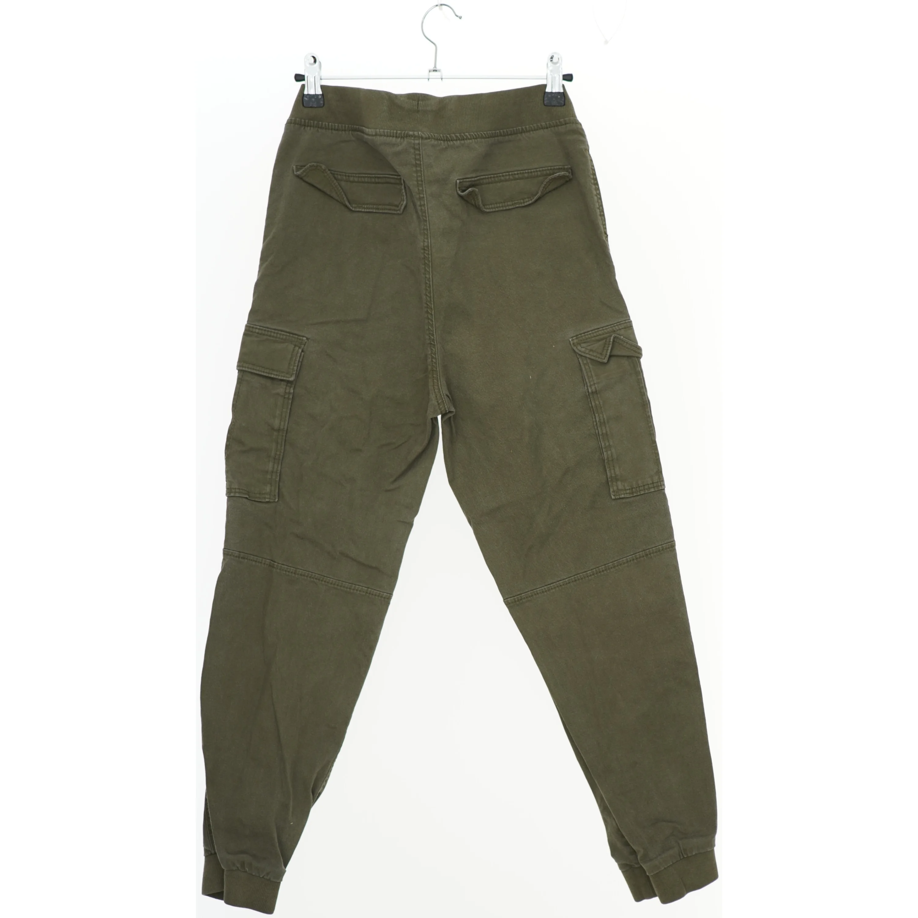 Cargo bukser fra H&M (str. 158)