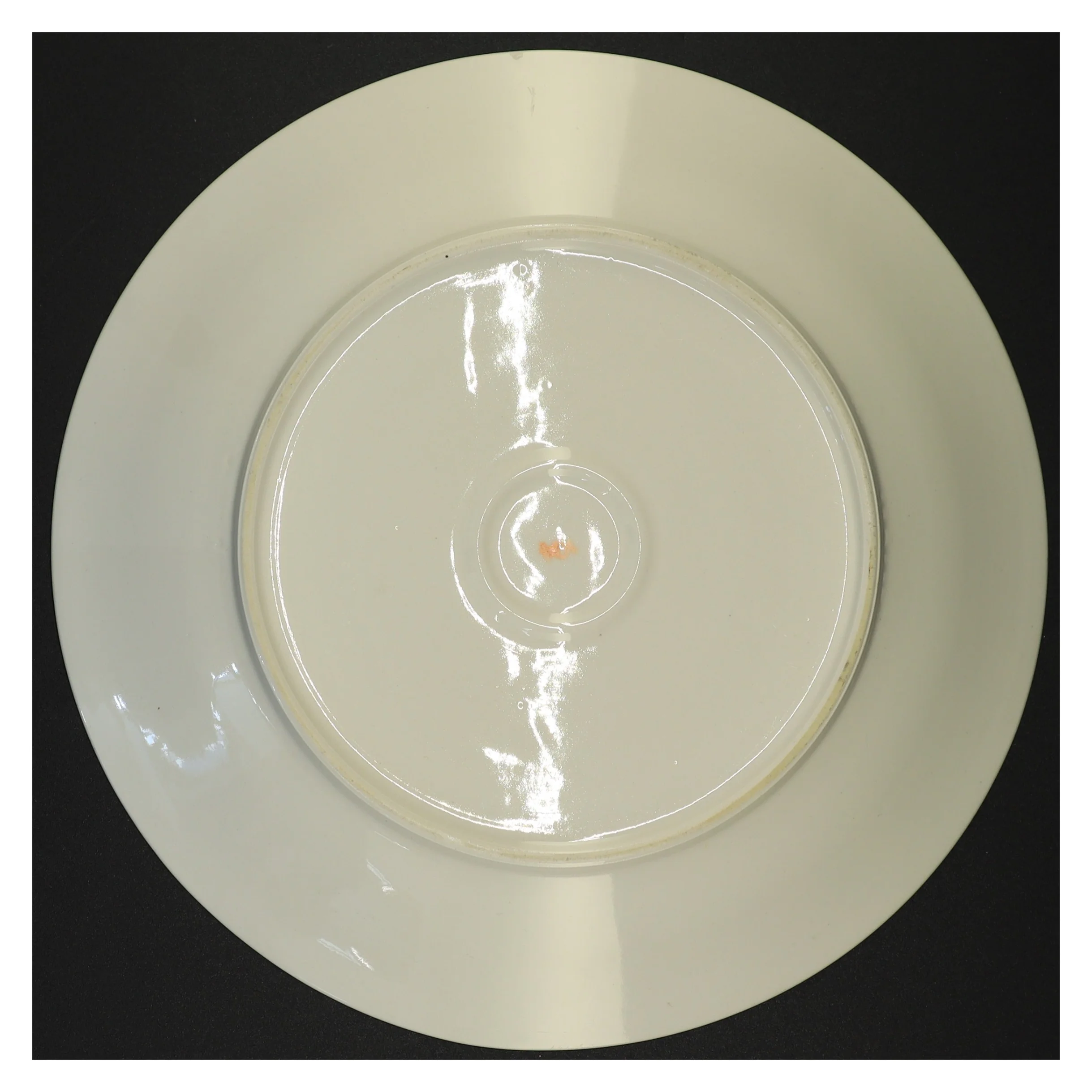 Blomsterdekoreret porcelænstallerken (str. Diameter 27 og en halv cm)