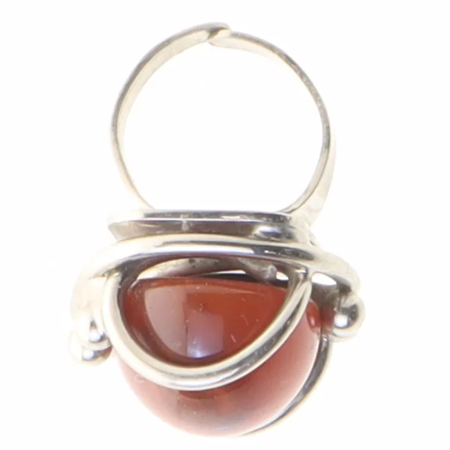 ring med rød sten (str. Ø 52 mm) fra Georg Jensen